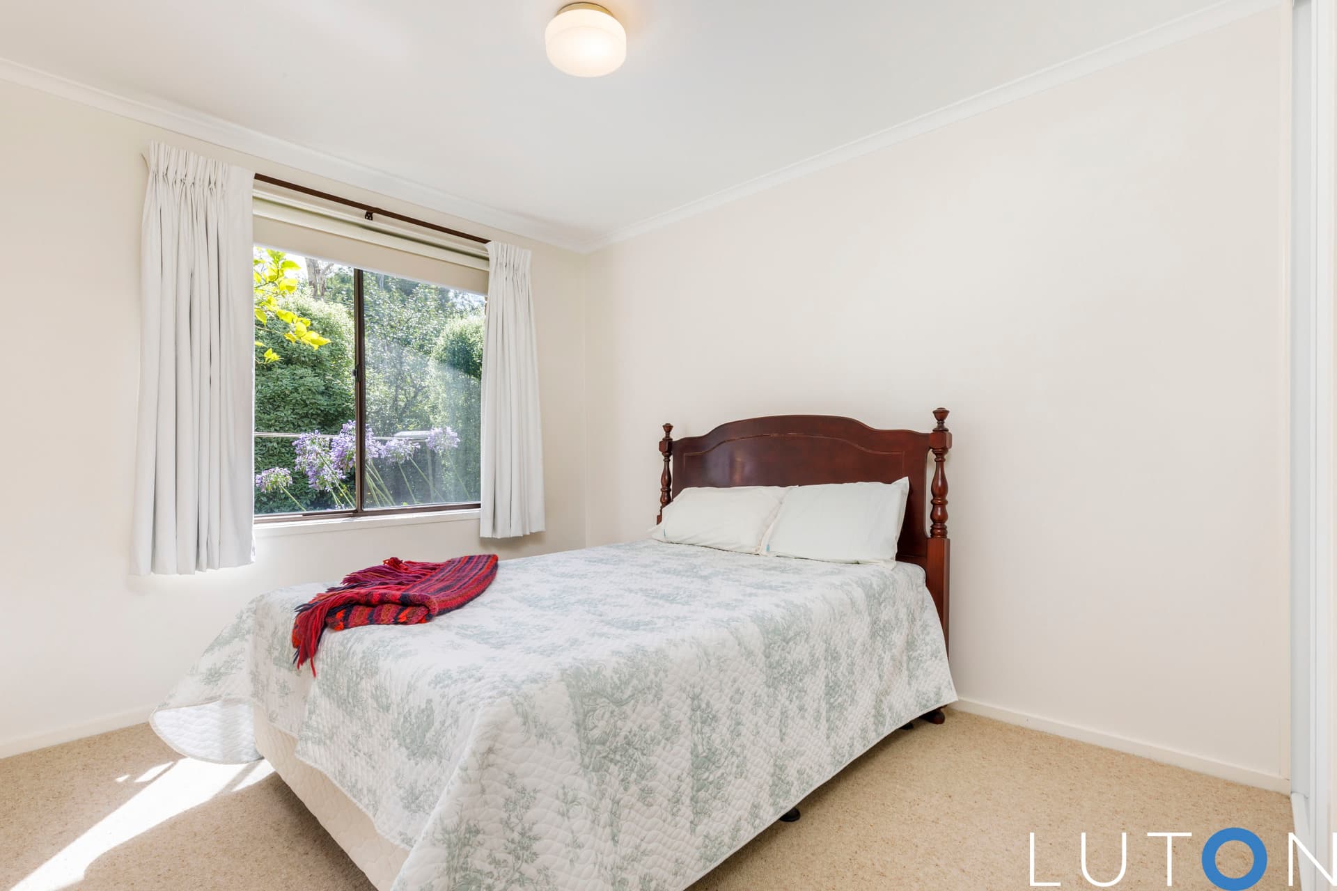 5 Simon Place, Kambah ACT 2902, Kambah - Thumbnail 2