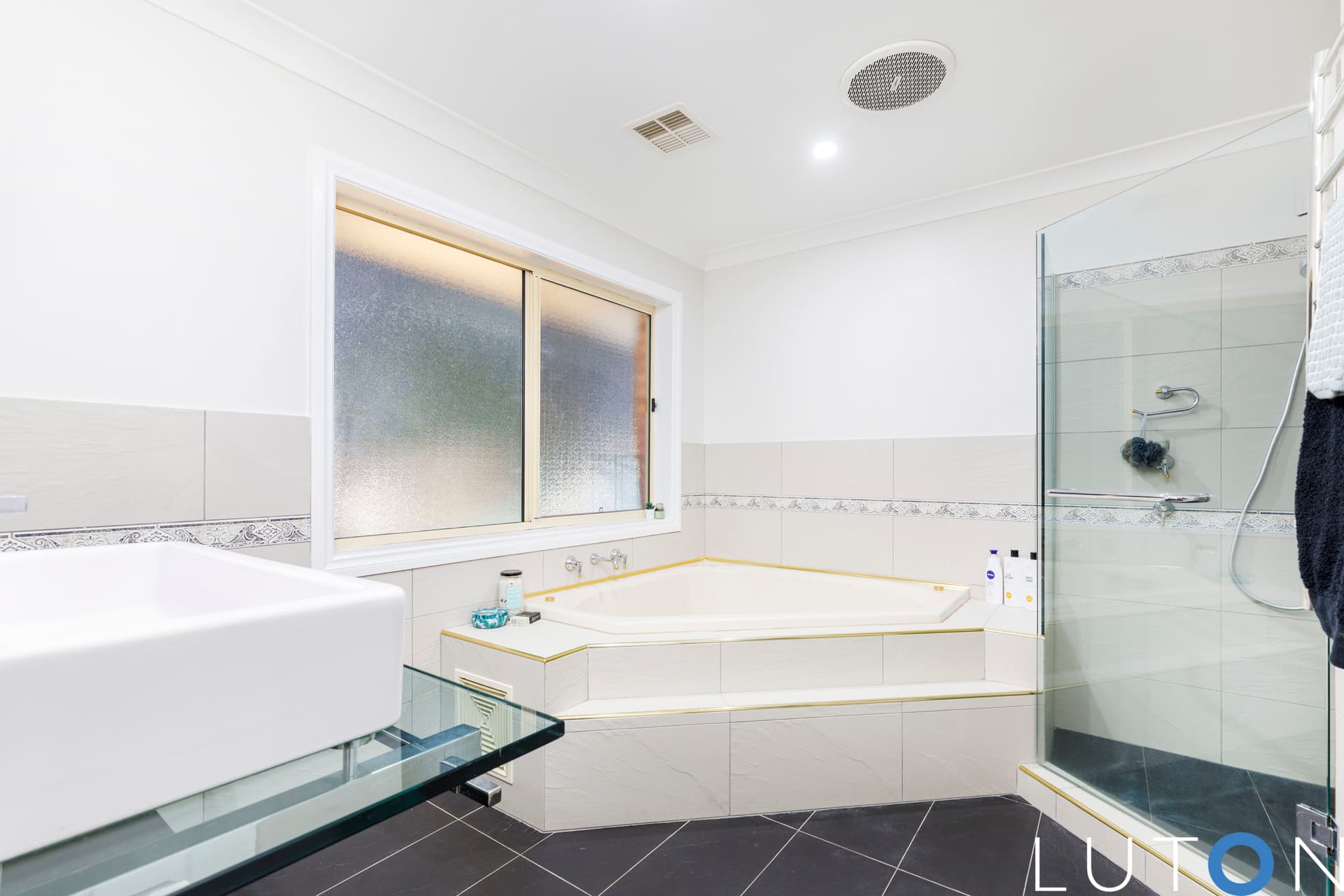 49 Buntine Crescent, Isaacs ACT 2607, Isaacs - Thumbnail 8
