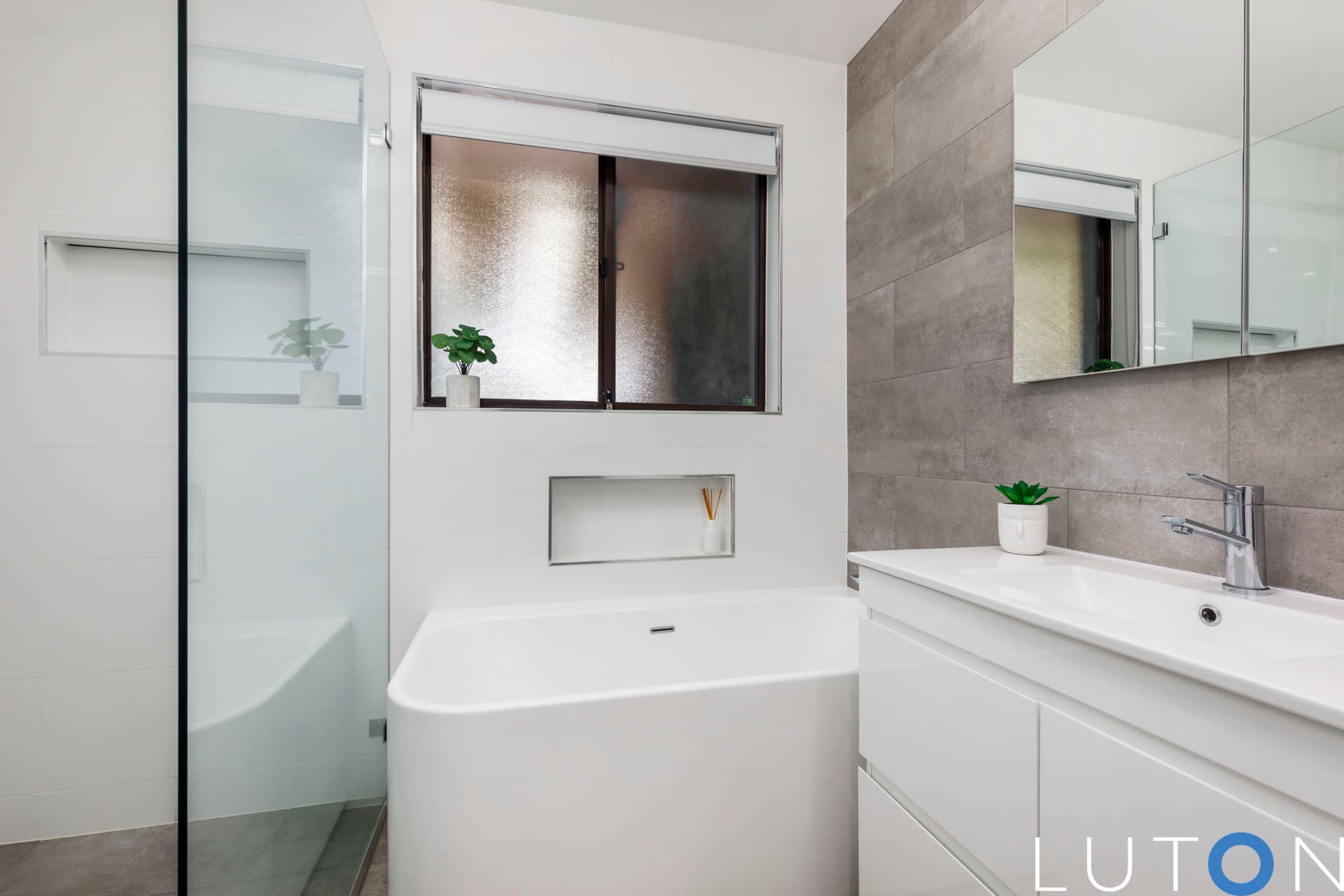 16 Lansell Circuit, Wanniassa ACT 2903, Wanniassa - Thumbnail 4