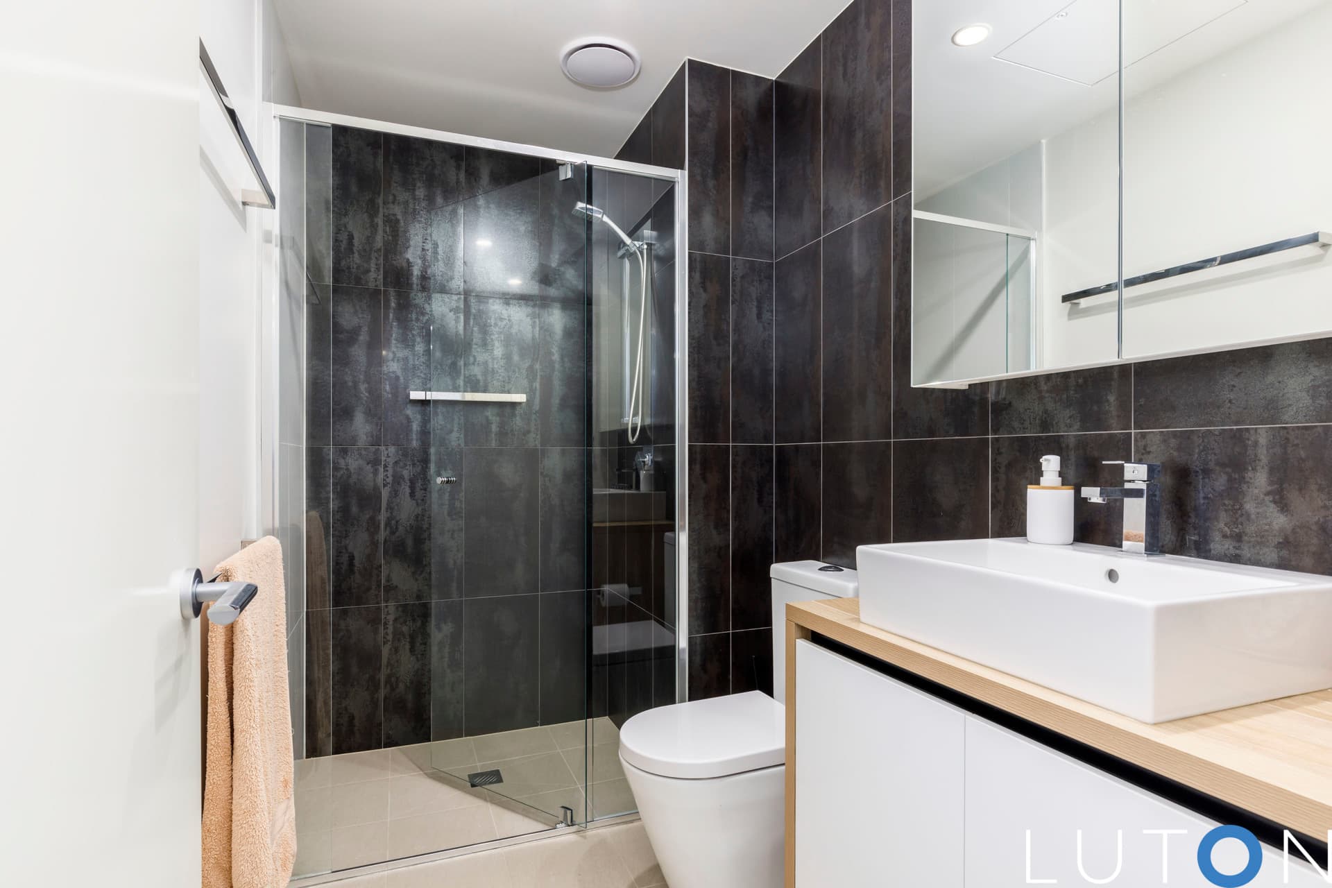 61/4 Henshall Way, Macquarie ACT 2614, Macquarie - Thumbnail 3