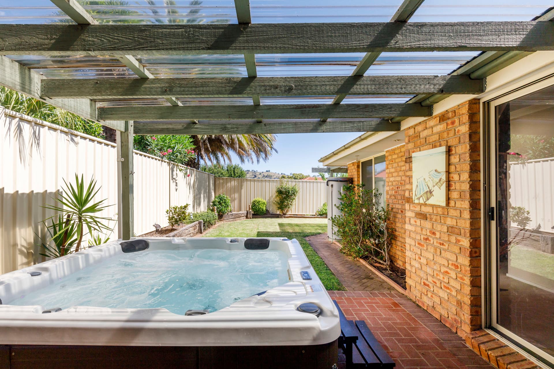 9 Iredale Place, Gordon ACT 2906, Gordon - Image 1
