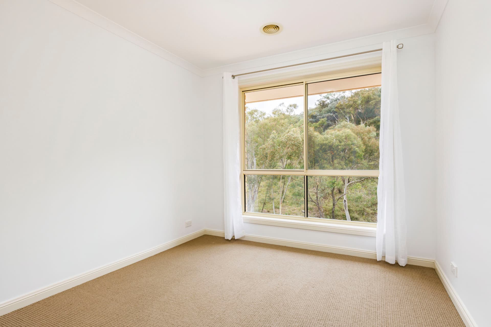 9B Bellbush Close, Jerrabomberra NSW 2619, Jerrabomberra - Thumbnail 3