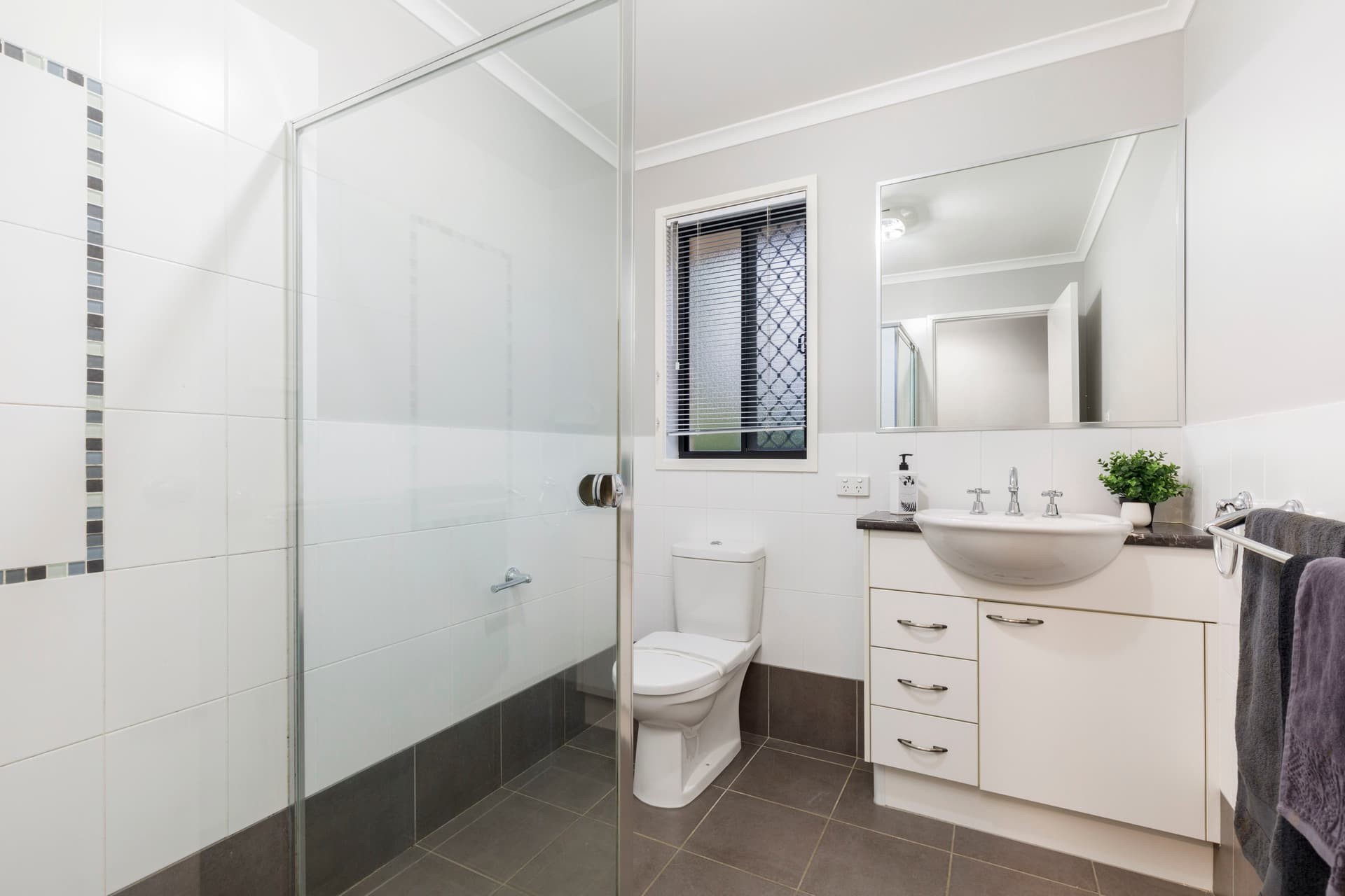 9 Freeman Street, Conder ACT 2906, Conder - Thumbnail 2