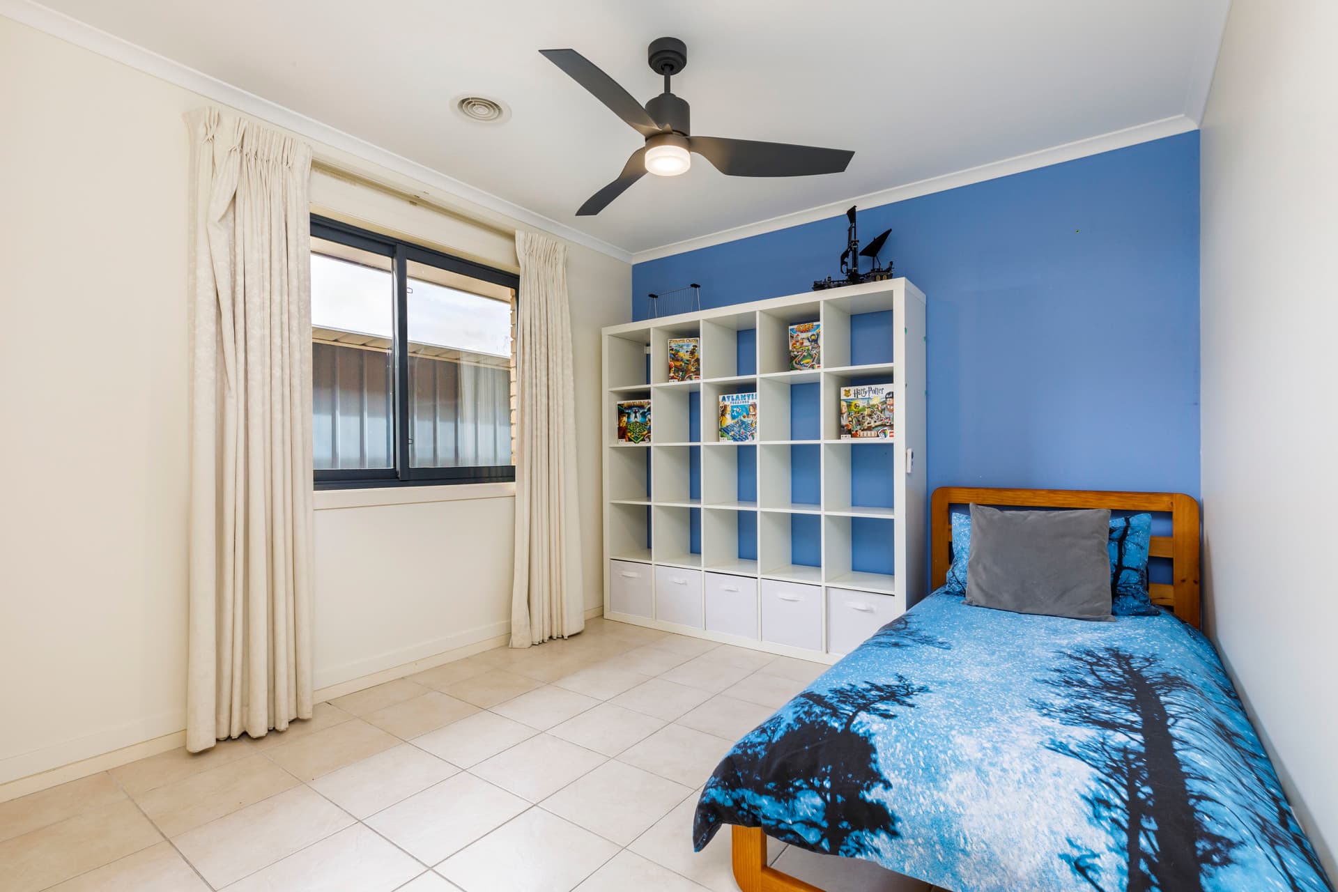 2 Binney Close, Dunlop ACT 2615, Dunlop - Image 1