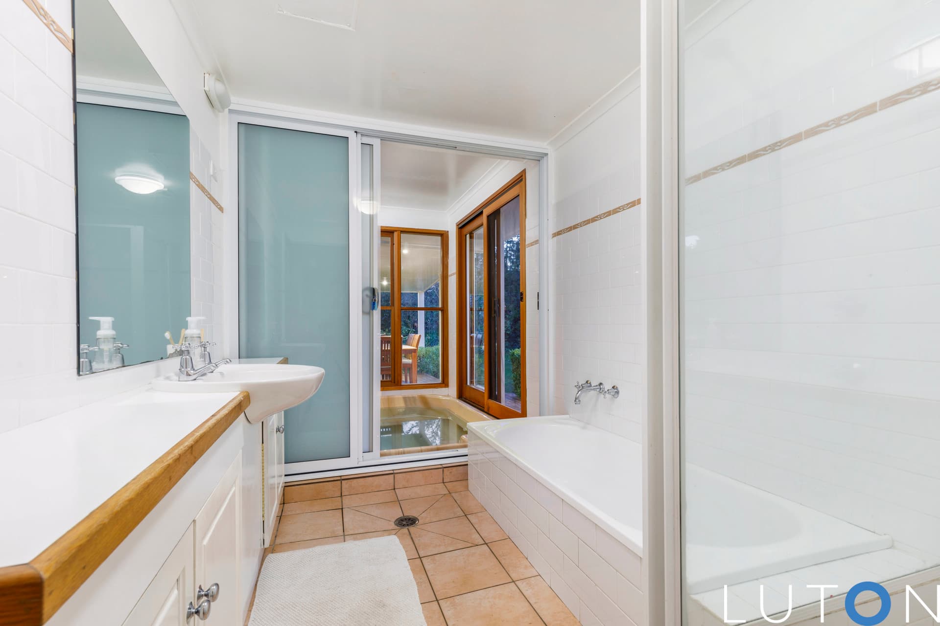 11 Schomburgk Street, Yarralumla ACT 2600, Yarralumla - Image 1