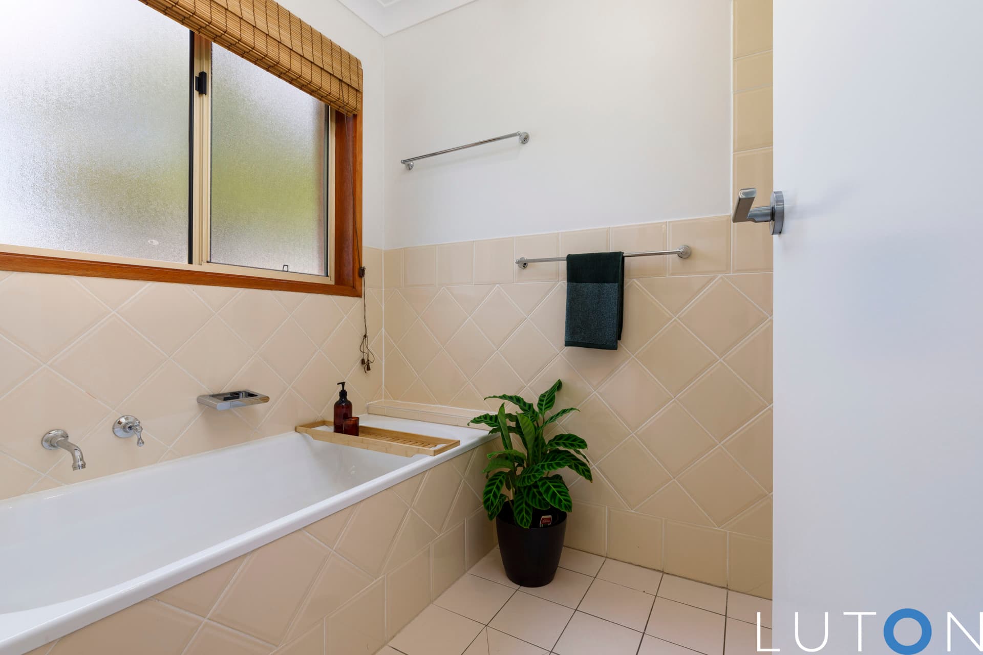 21 Severne Crescent, Kambah ACT 2902, Kambah - Thumbnail 7