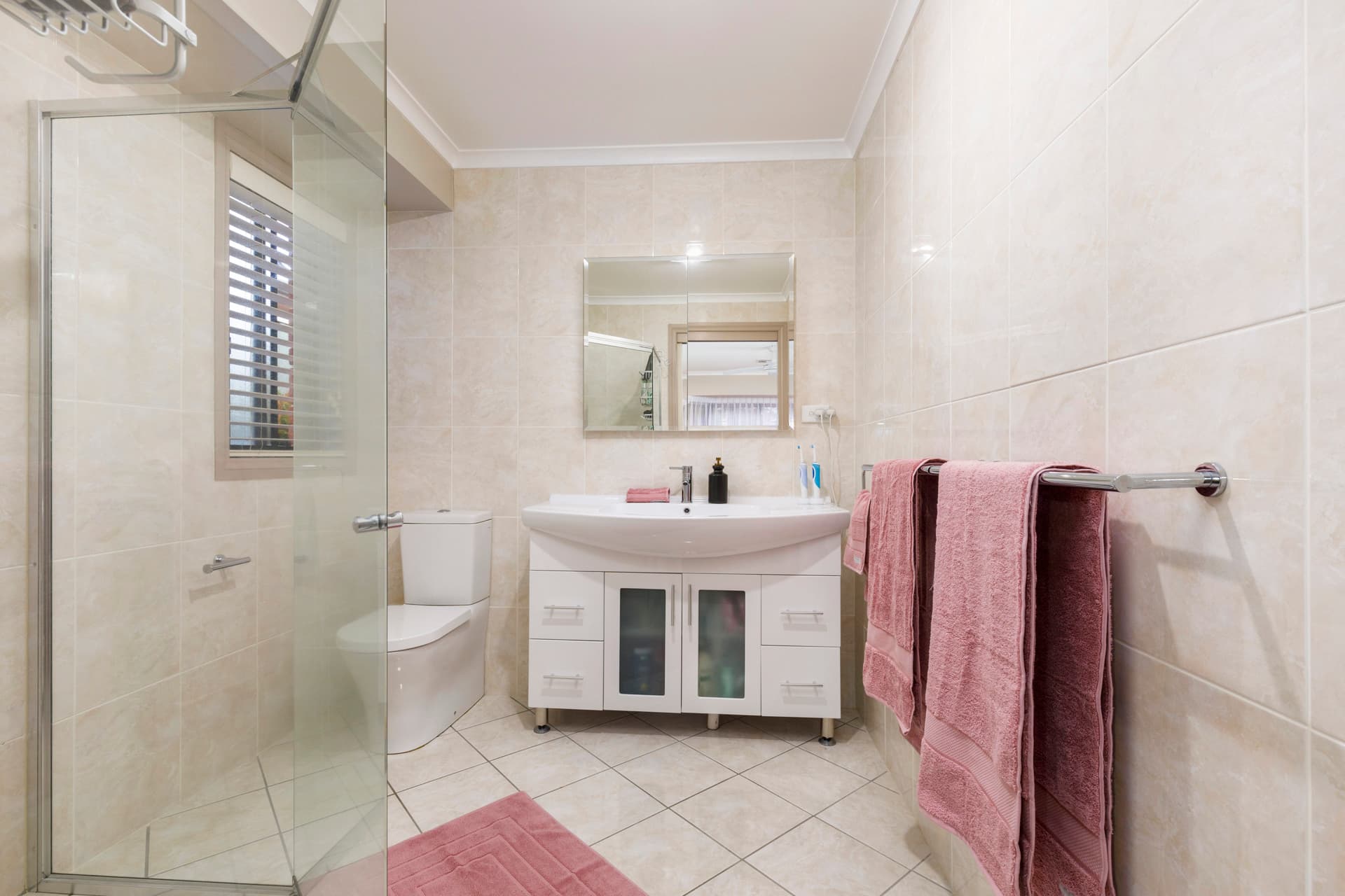 8 Cerutty Crescent, Gordon ACT 2906, Gordon - Thumbnail 3