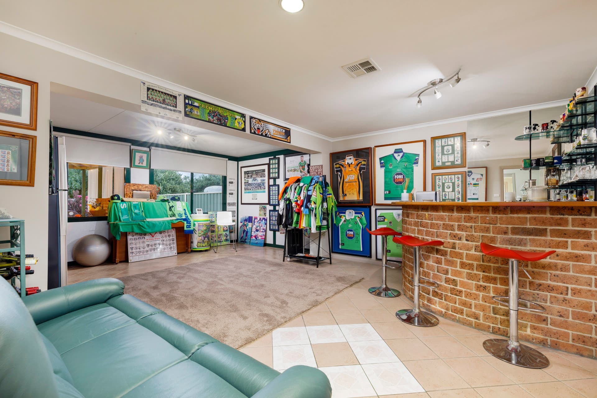 8 Cerutty Crescent, Gordon ACT 2906, Gordon - Image 1