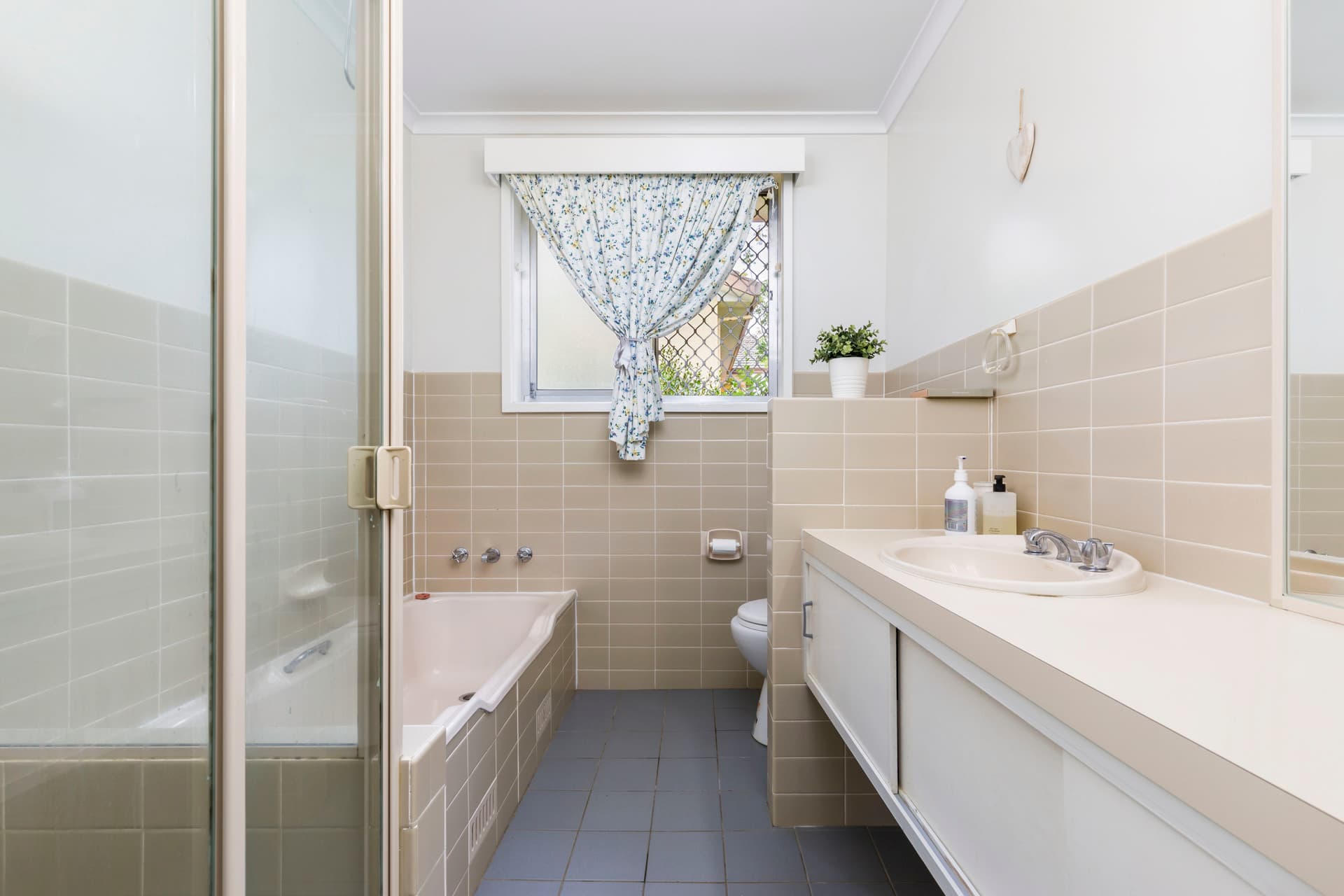 2 Crace Street, Weetangera ACT 2614, Weetangera - Thumbnail 4