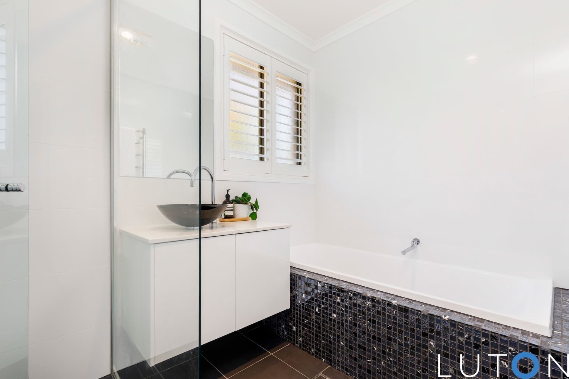 29 Willoughby Crescent, Gilmore ACT 2905, Gilmore - Thumbnail 2