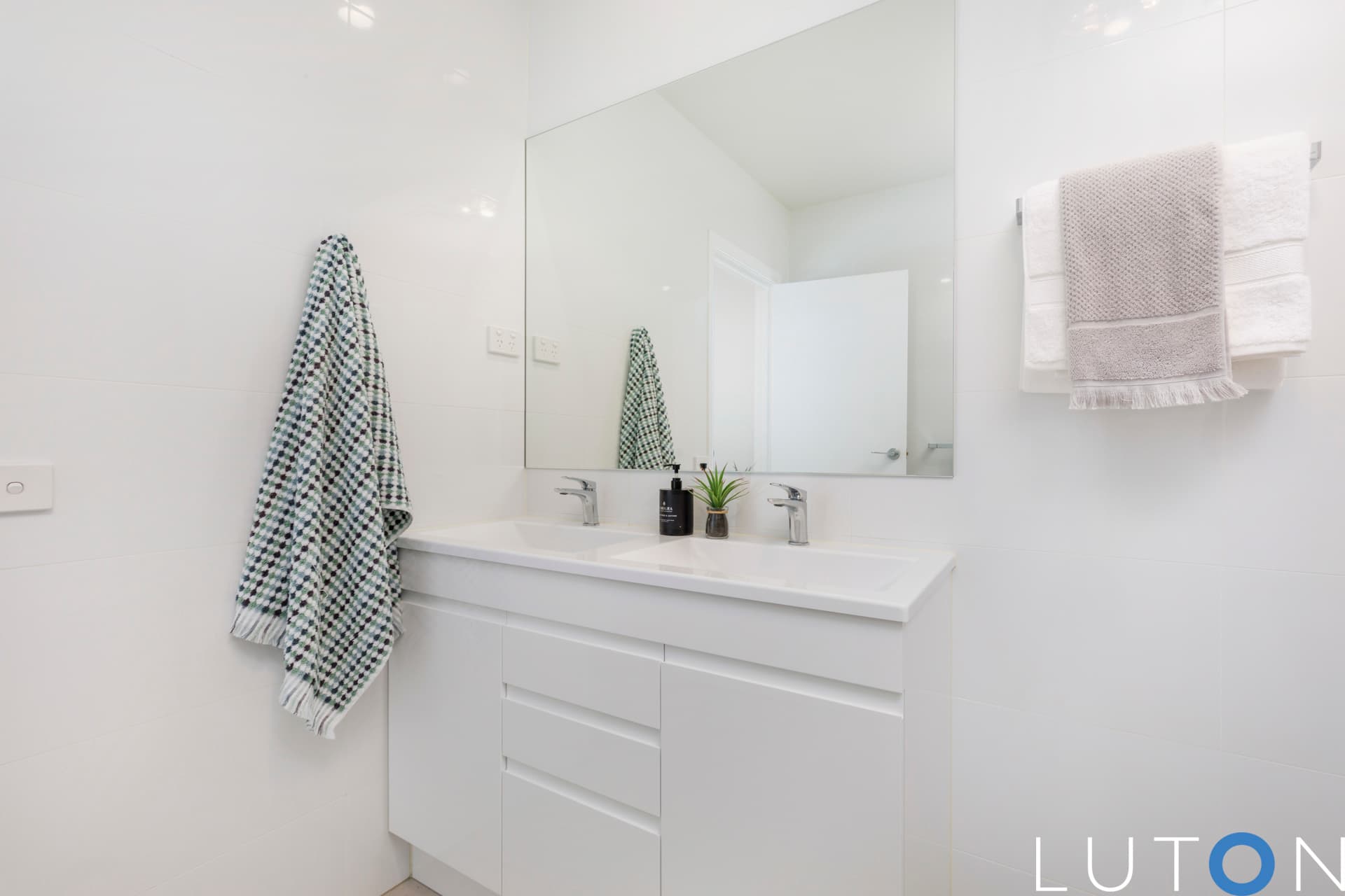 4/41 Arthur Blakeley Way, Coombs ACT 2611, Coombs - Image 1