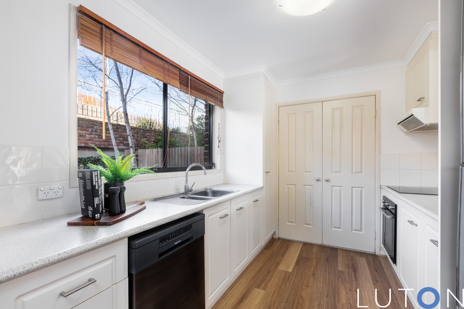 2/30 Lyttleton Crescent, Cook ACT 2614, Cook - Thumbnail 3