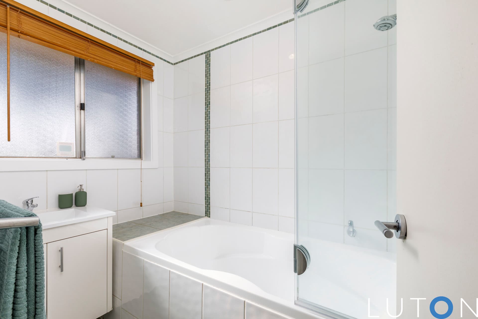 126 Osburn Drive, Macgregor ACT 2615, Macgregor - Thumbnail 5