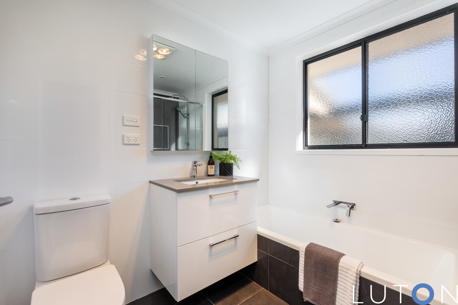 7 Thom Crescent, Kambah ACT 2902, Kambah - Image 1