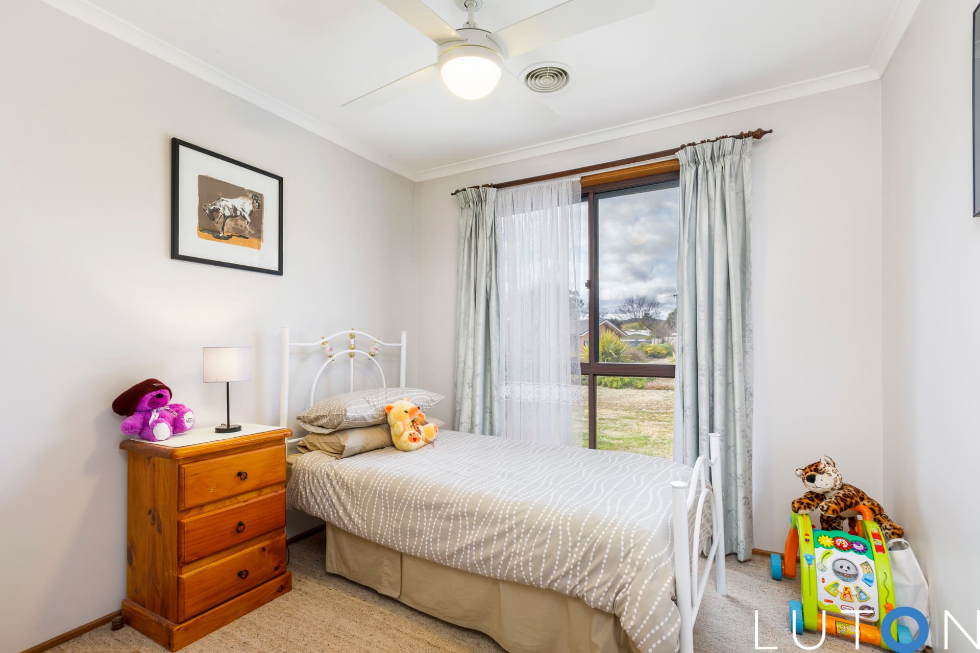 6 Kinnimo Place, Isabella Plains ACT 2905, Isabella Plains - Thumbnail 2