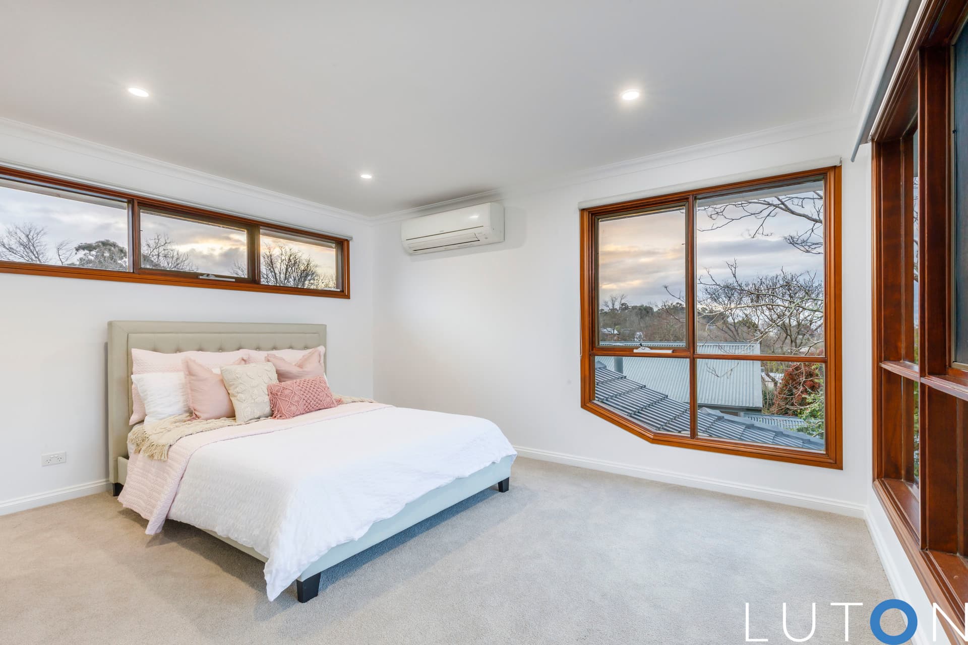 4 Johnston Street, Narrabundah ACT 2604, Narrabundah - Thumbnail 2