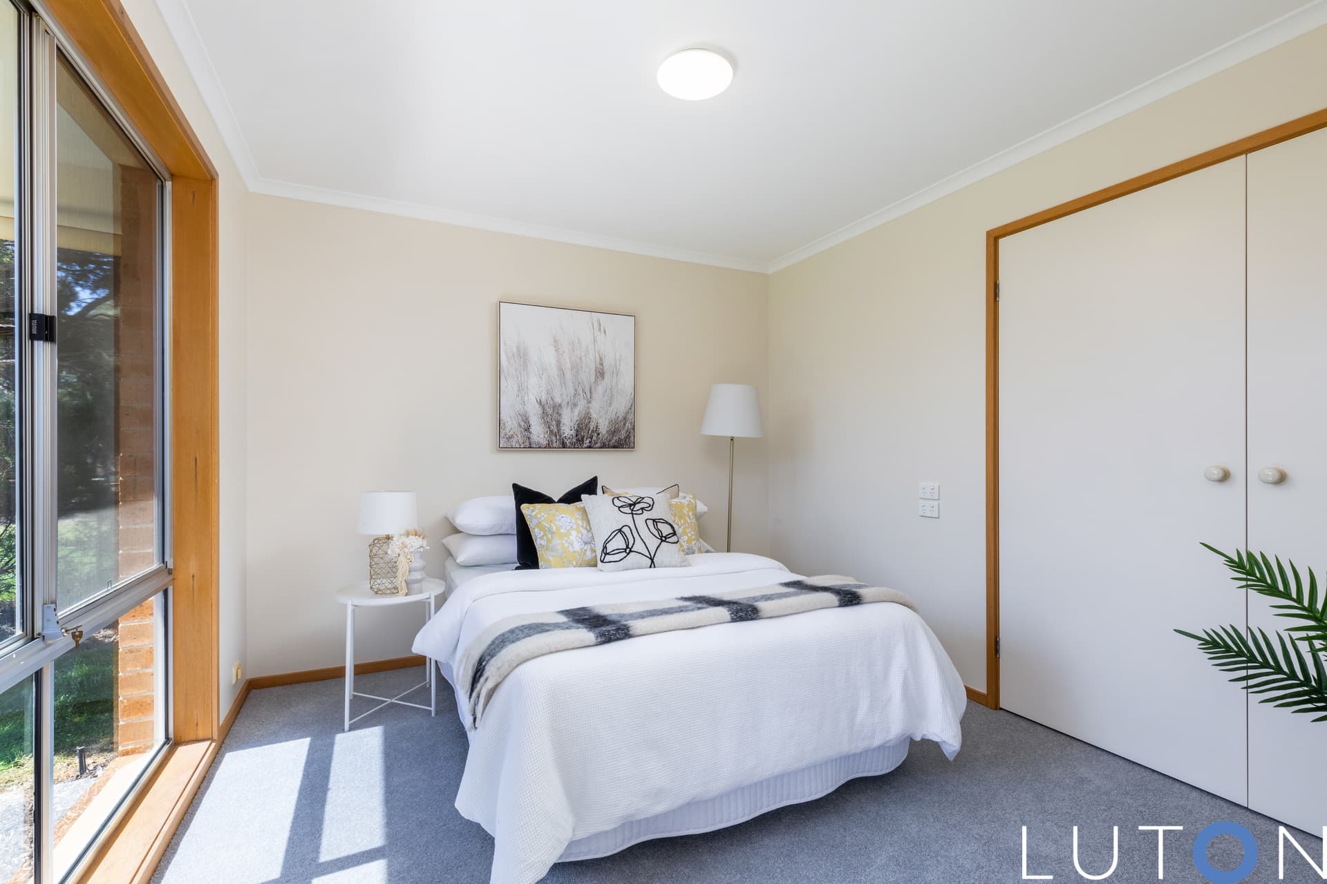 6 Tozer Place, Kambah ACT 2902, Kambah - Thumbnail 2