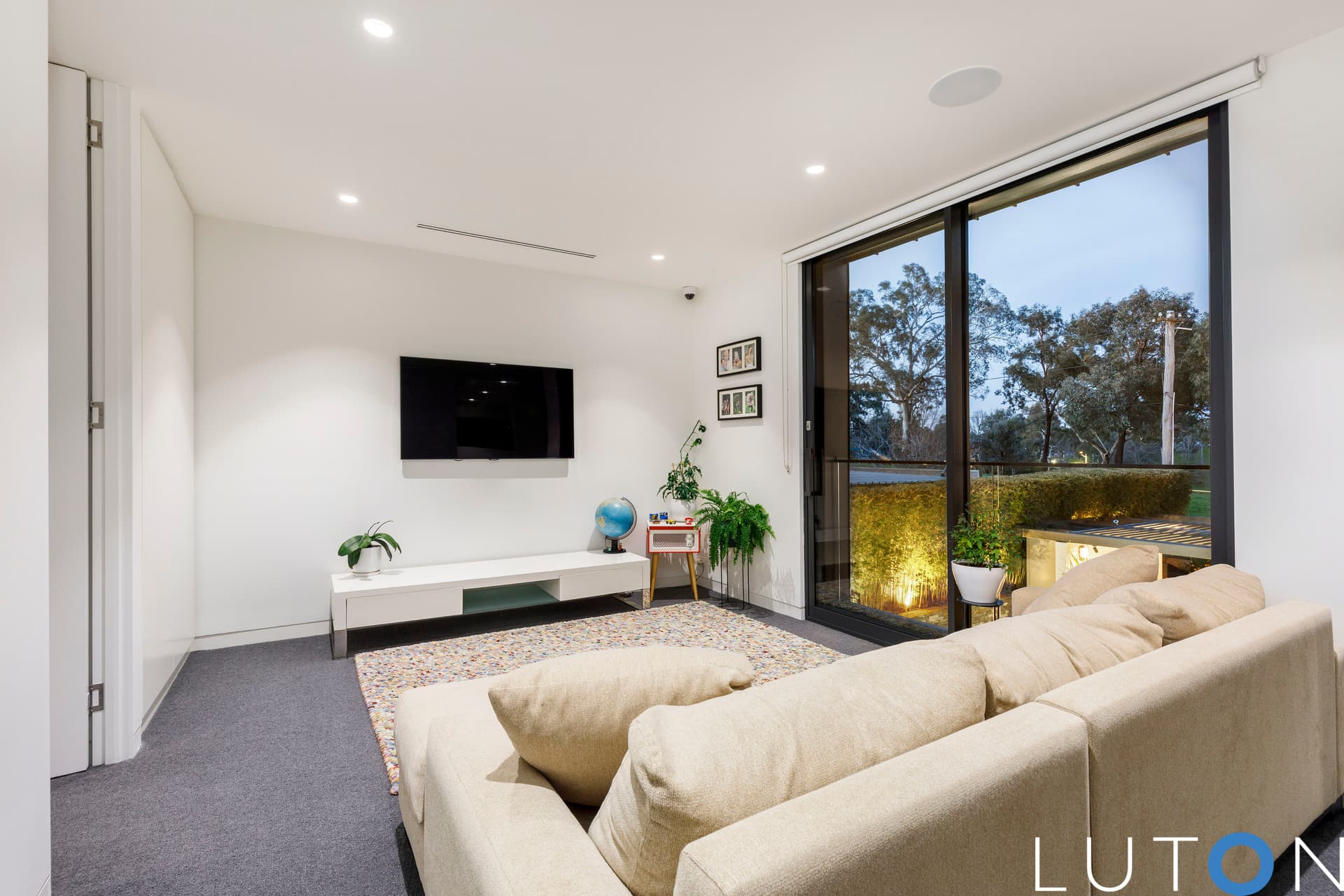 13 Finniss Crescent, Narrabundah ACT 2604, Narrabundah - Thumbnail 4