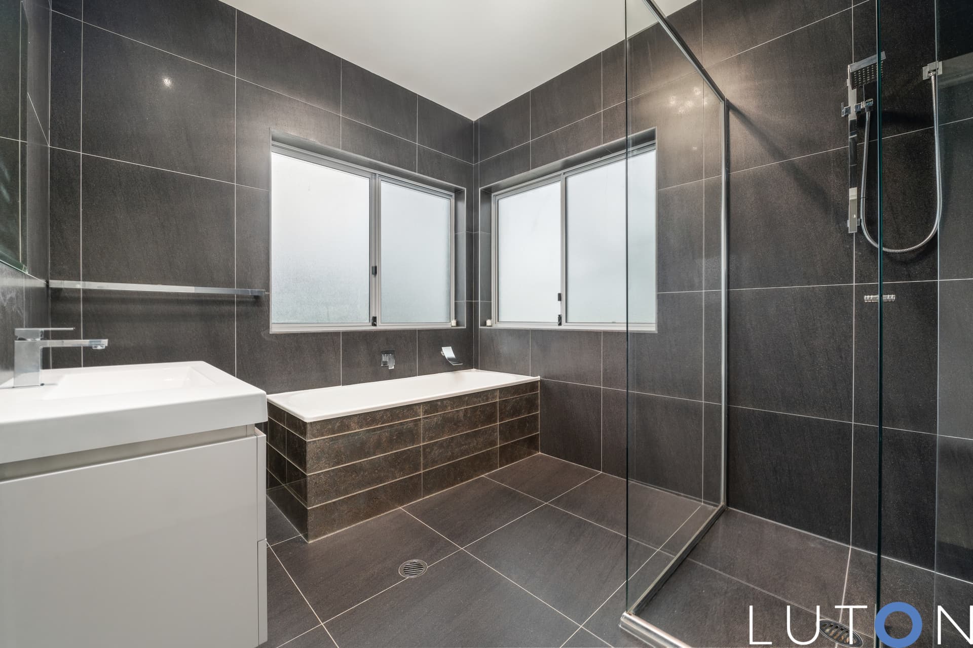 6 Kevin Curtis Crescent, Casey ACT 2913, Casey - Thumbnail 8