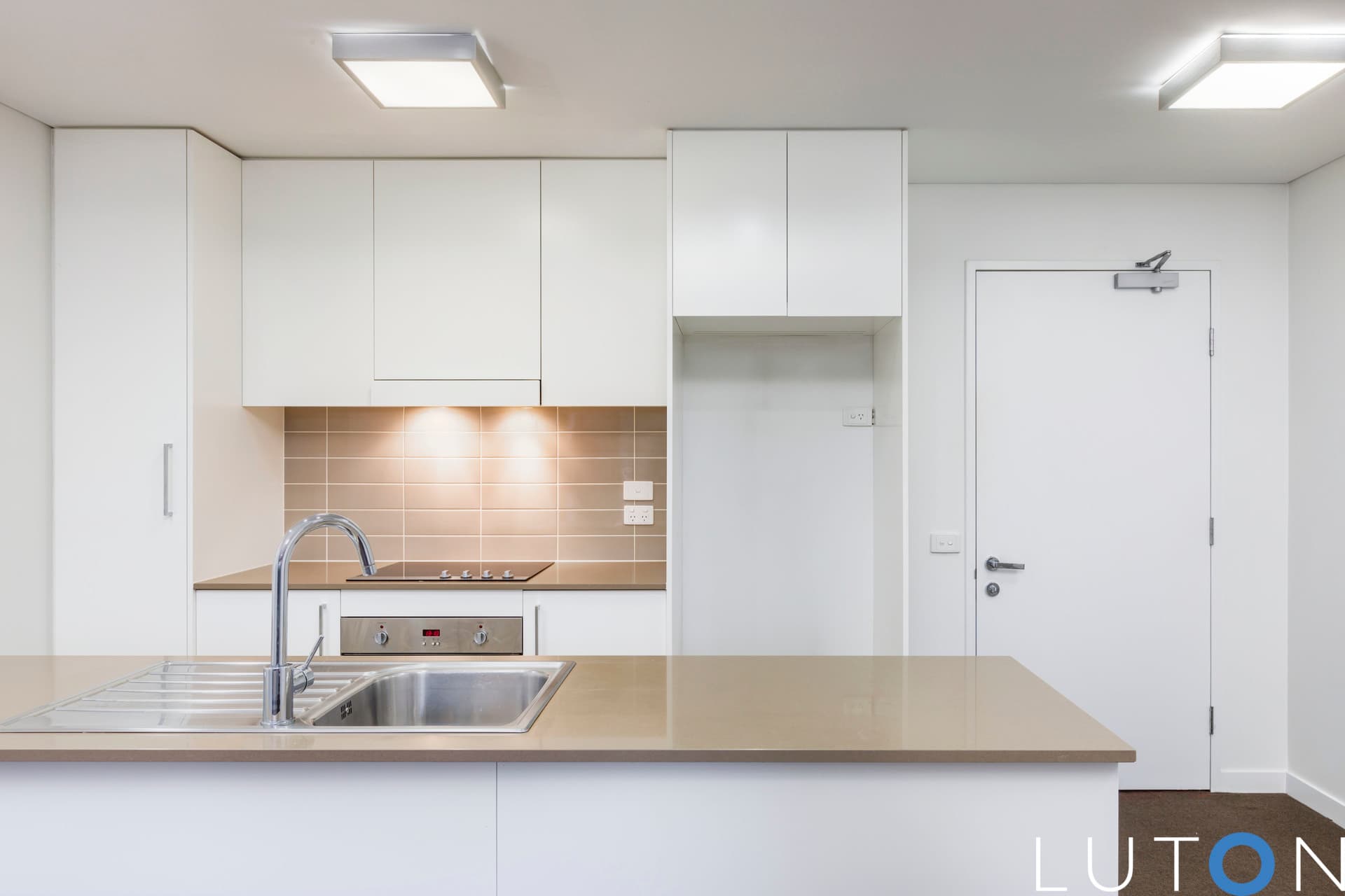 6/116 Easty Street, Phillip ACT 2606, Phillip - Thumbnail 2