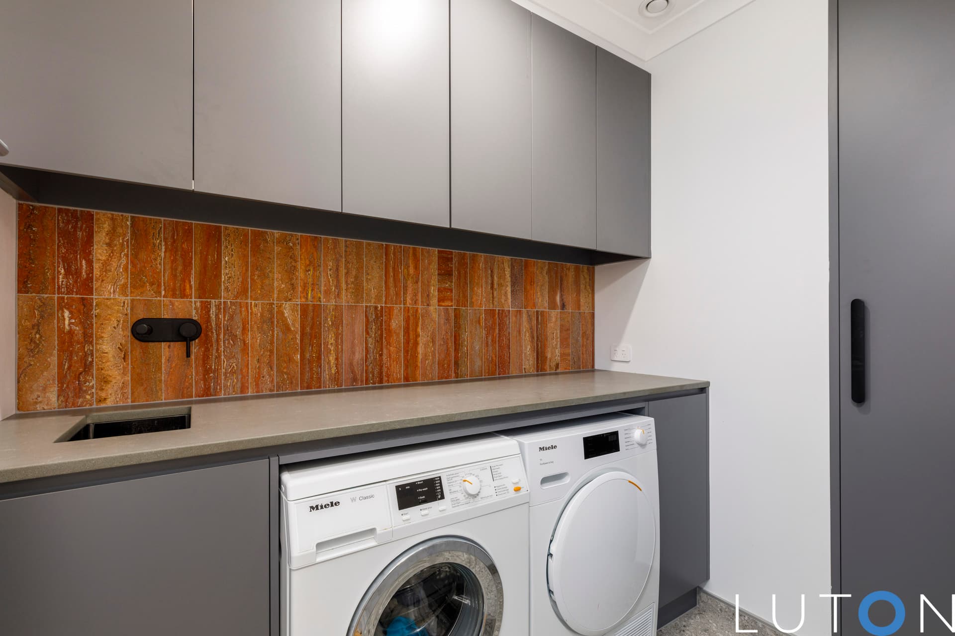 11 Mackenzie Street, Hackett ACT 2602, Hackett - Thumbnail 5