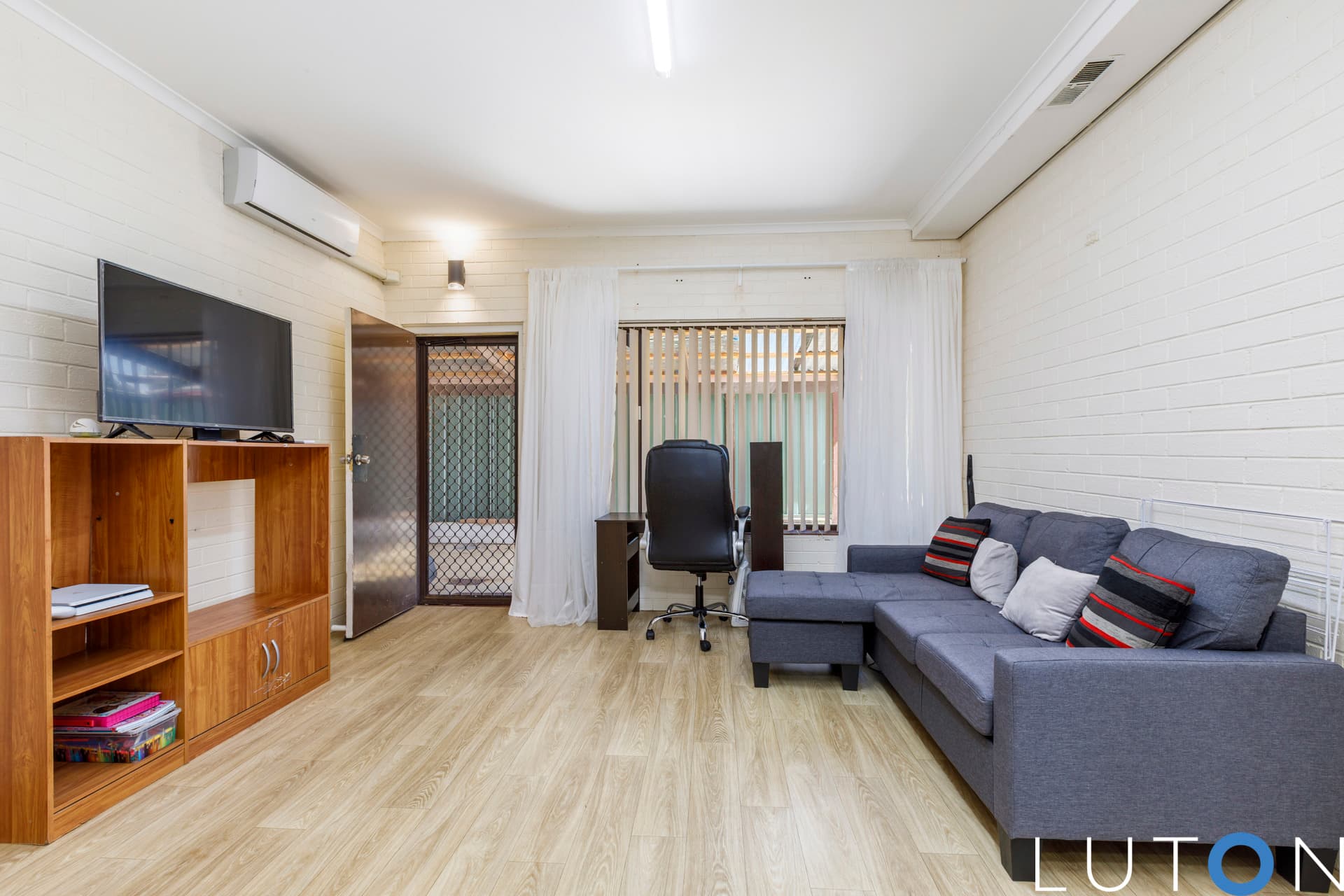 7 Moor Place, Evatt ACT 2617, Evatt - Thumbnail 2