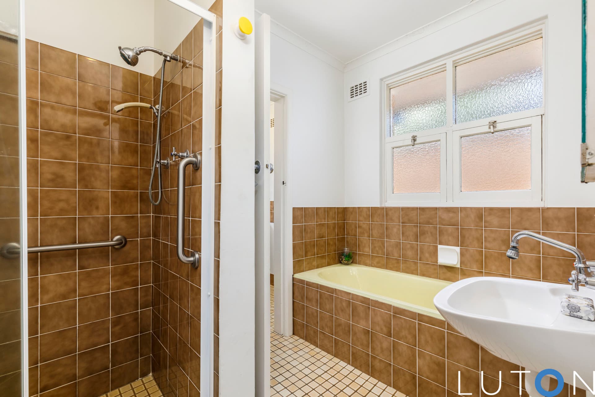 29 Gawler Crescent, Deakin ACT 2600, Deakin - Thumbnail 2