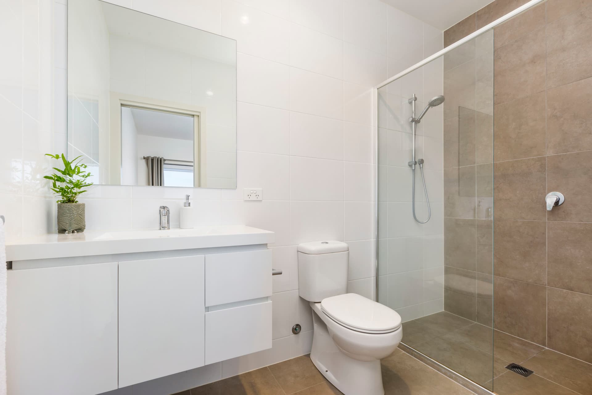 8 Rockwood Street, Casey ACT 2913, Casey - Thumbnail 2