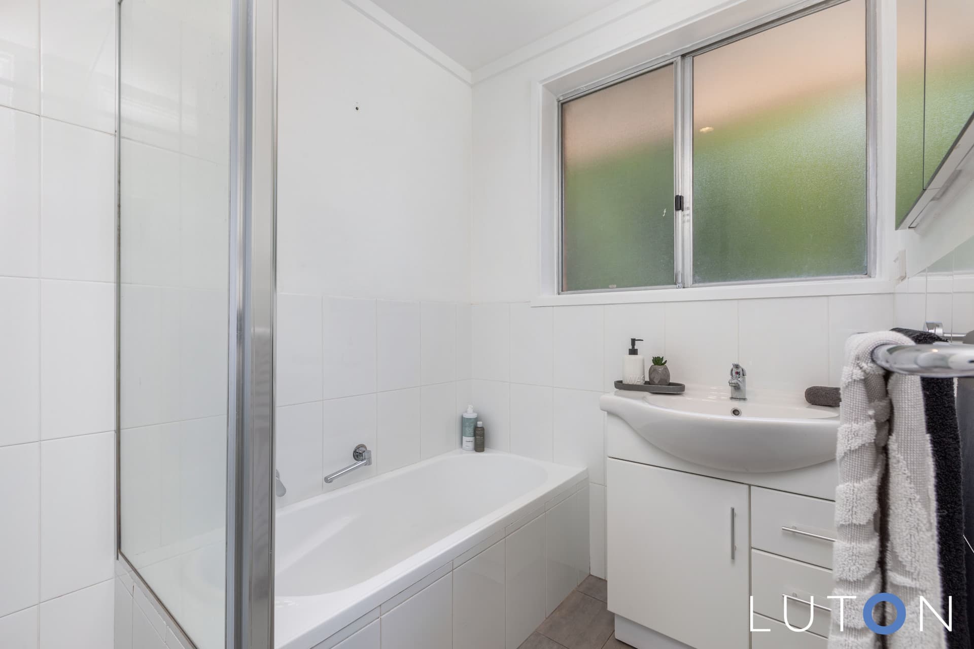 12 Cawthorn Crescent, Evatt ACT 2617, Evatt - Thumbnail 3
