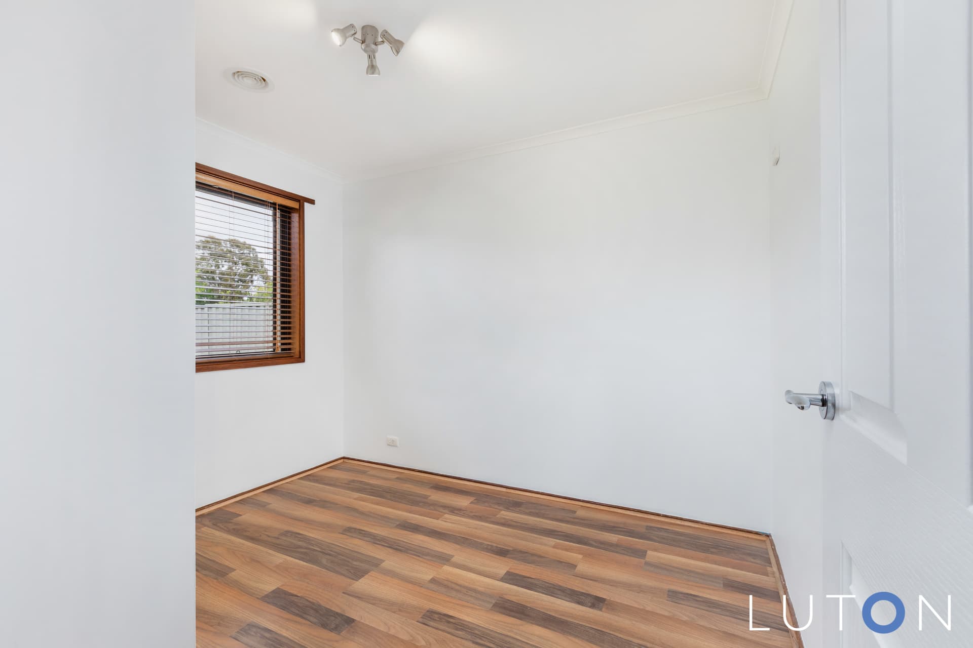 95 Henry Melville Crescent, Gilmore ACT 2905, Gilmore - Thumbnail 2