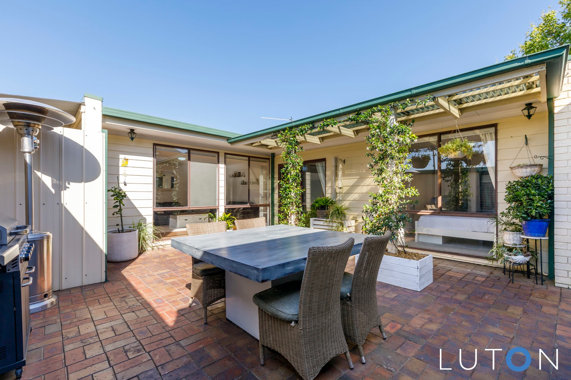82 Livingston Avenue, Kambah ACT 2902, Kambah - Thumbnail 7