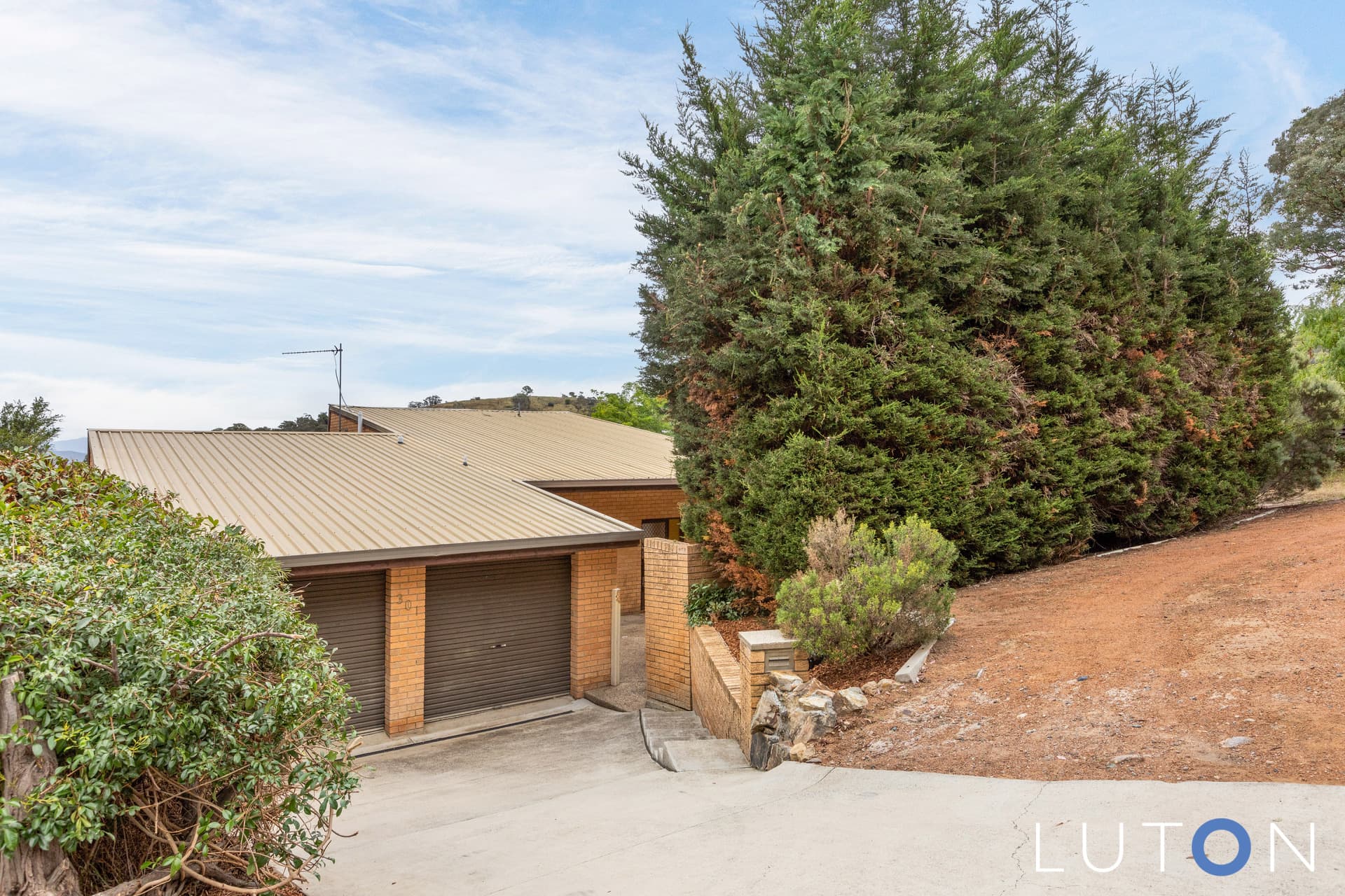 301 Bugden Avenue, Fadden ACT 2904, Fadden - Thumbnail 2