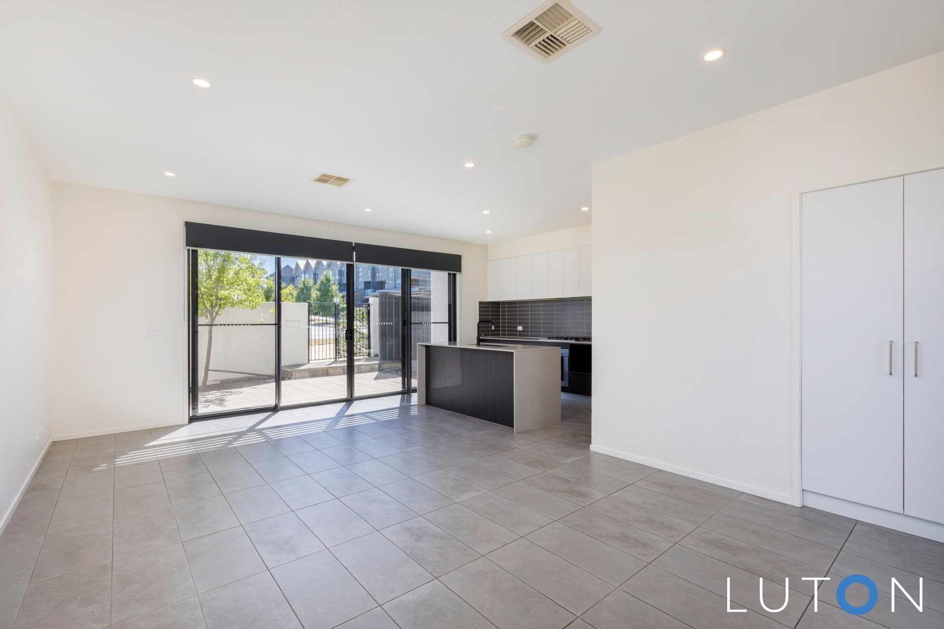10 Bernard Heinze Avenue, Moncrieff ACT 2914, Moncrieff - Thumbnail 3