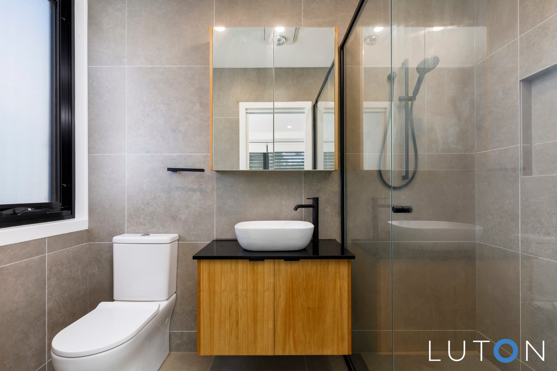13/70 Henty Street, Braddon ACT 2612, Braddon - Thumbnail 2