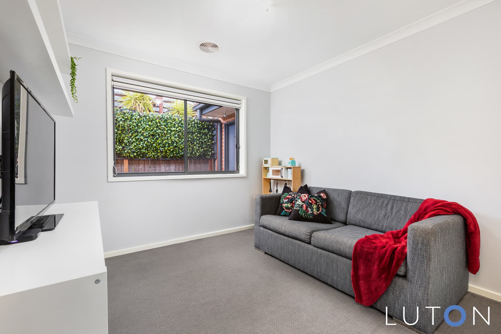 42 Scholtens Street, Casey ACT 2913, Casey - Thumbnail 2