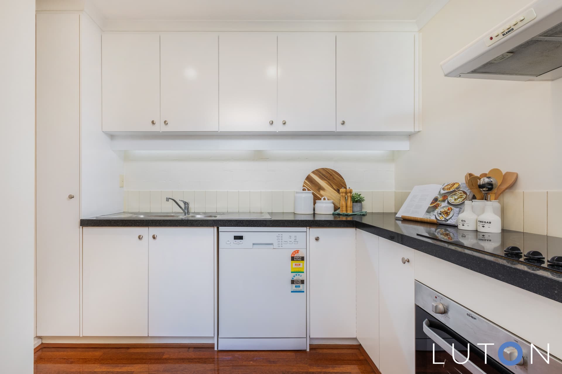 6/8 Howitt Street, Kingston ACT 2604, Kingston - Thumbnail 2