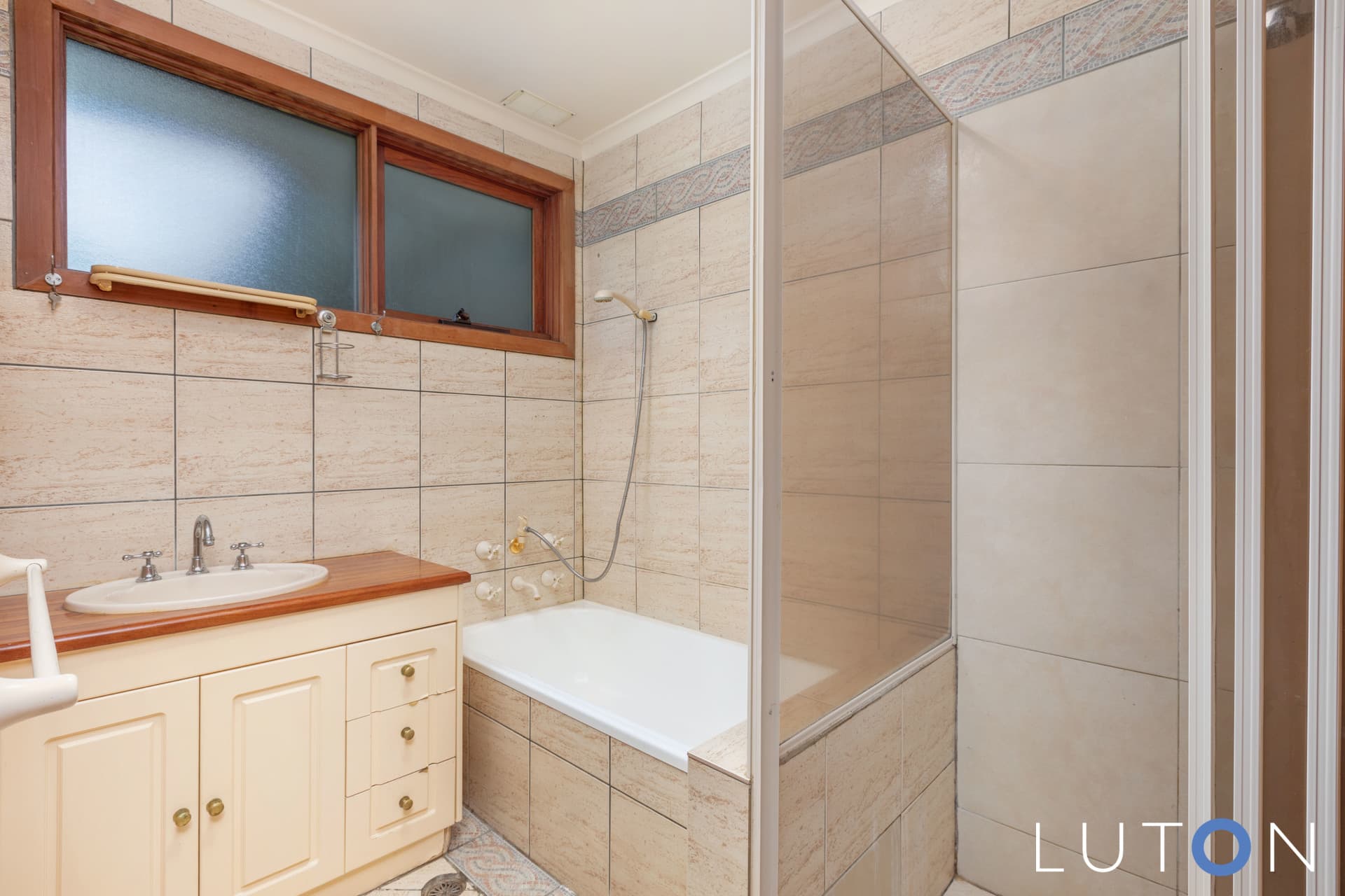 8 Grout Place, Holt ACT 2615, Holt - Thumbnail 2