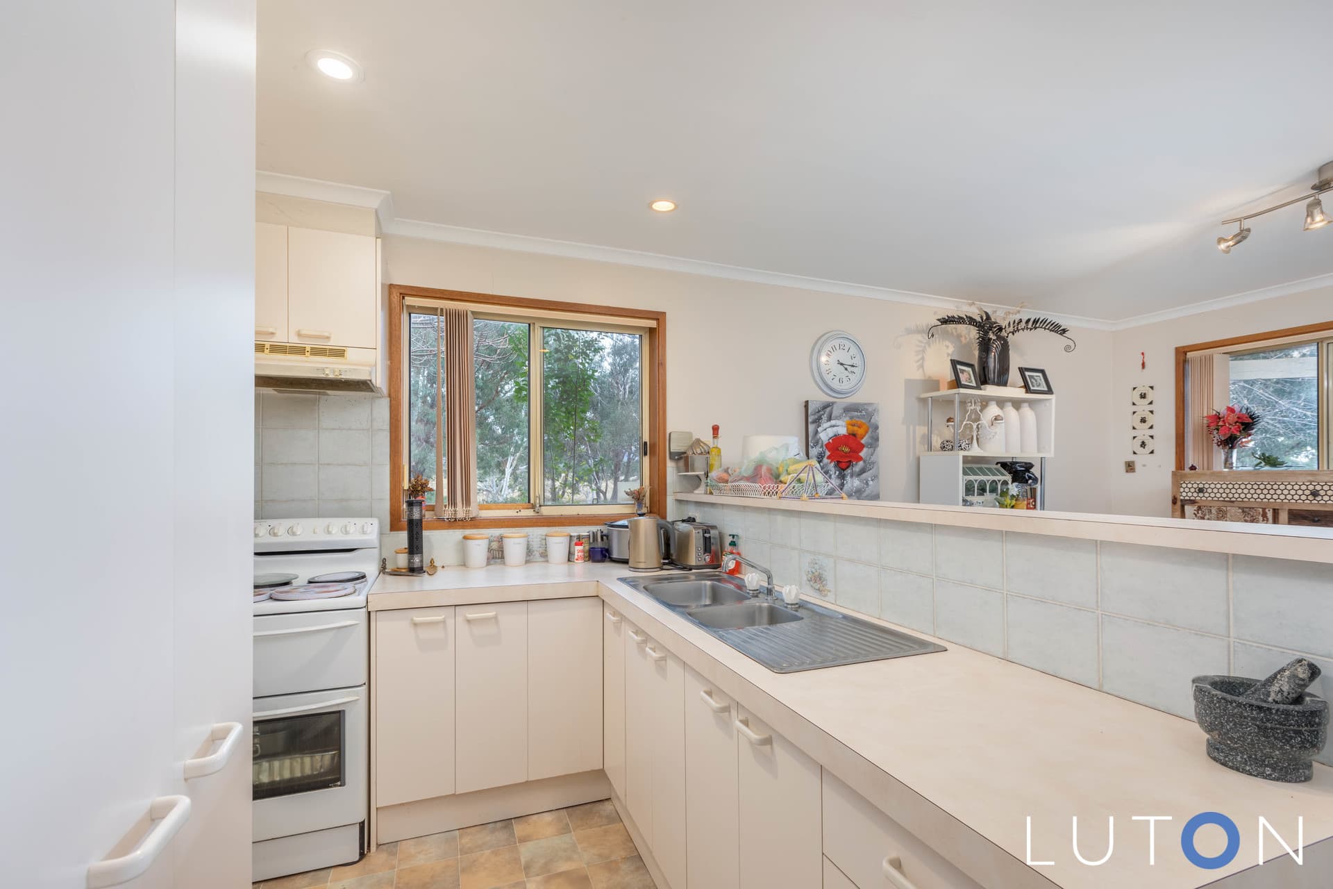 6/3 Riddle Place, Gordon ACT 2906, Gordon - Image 1