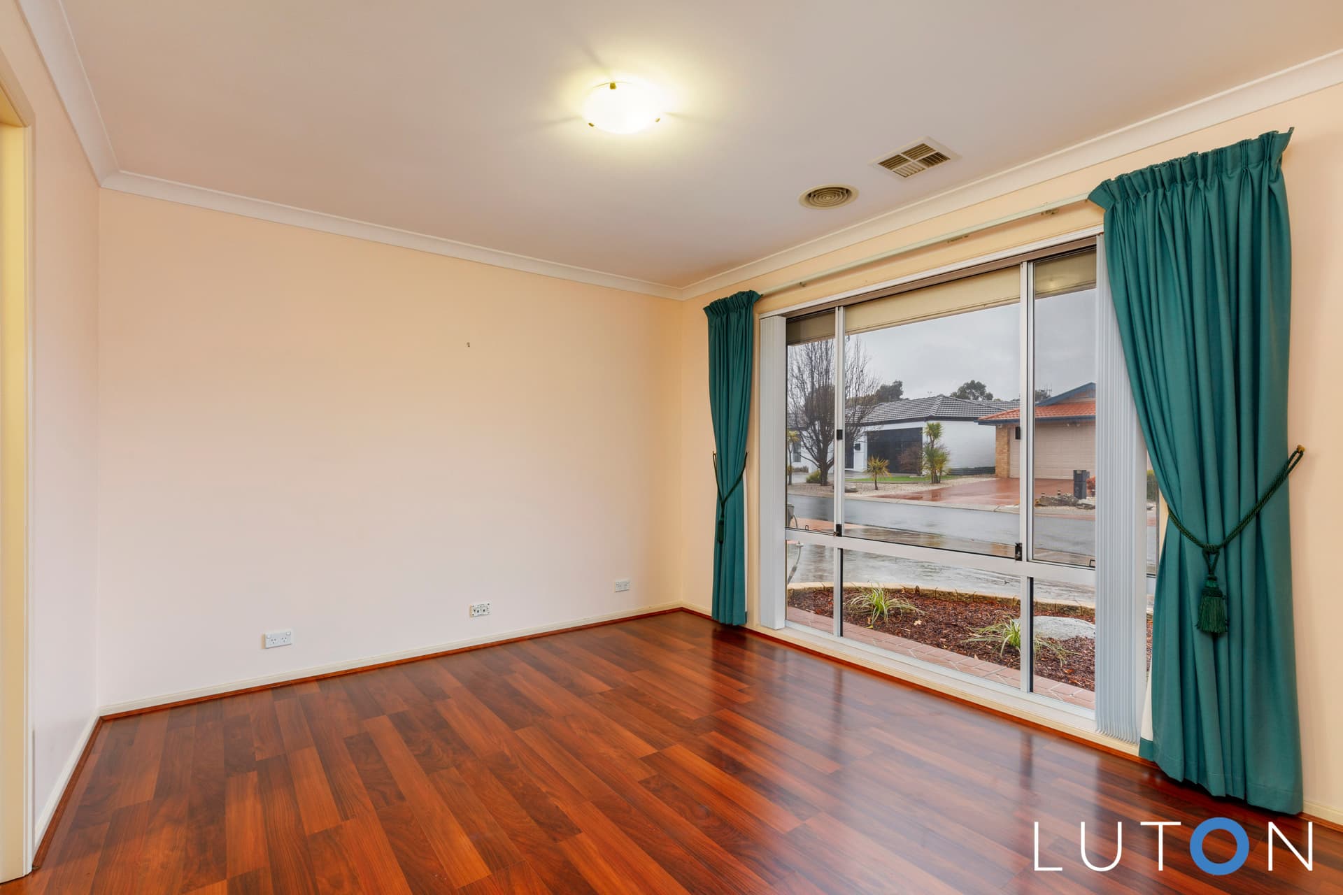 45 Oxenham Circuit, Gordon ACT 2906, Gordon - Thumbnail 3