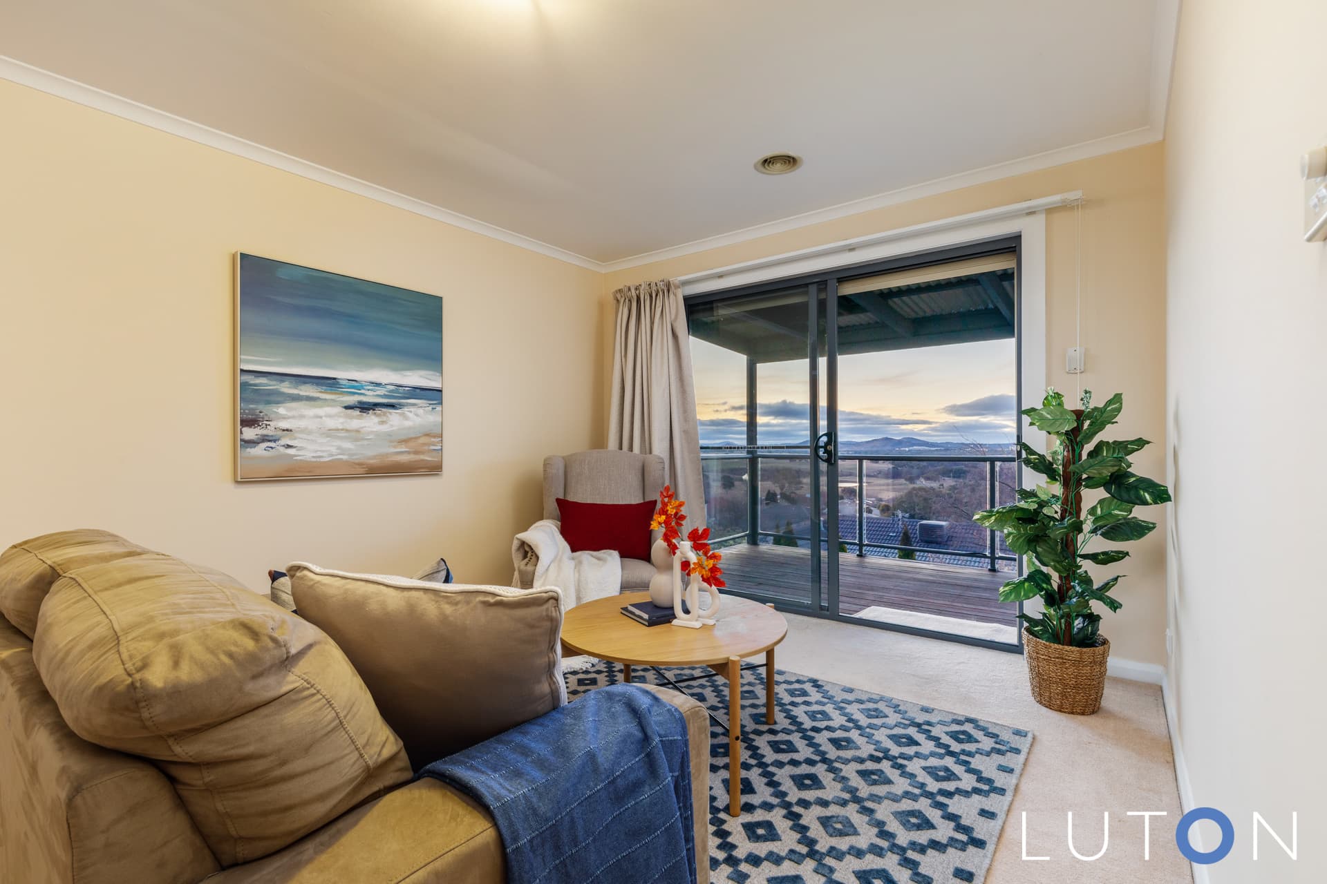 6 Van Praag Place, Gordon ACT 2906, Gordon - Image 1