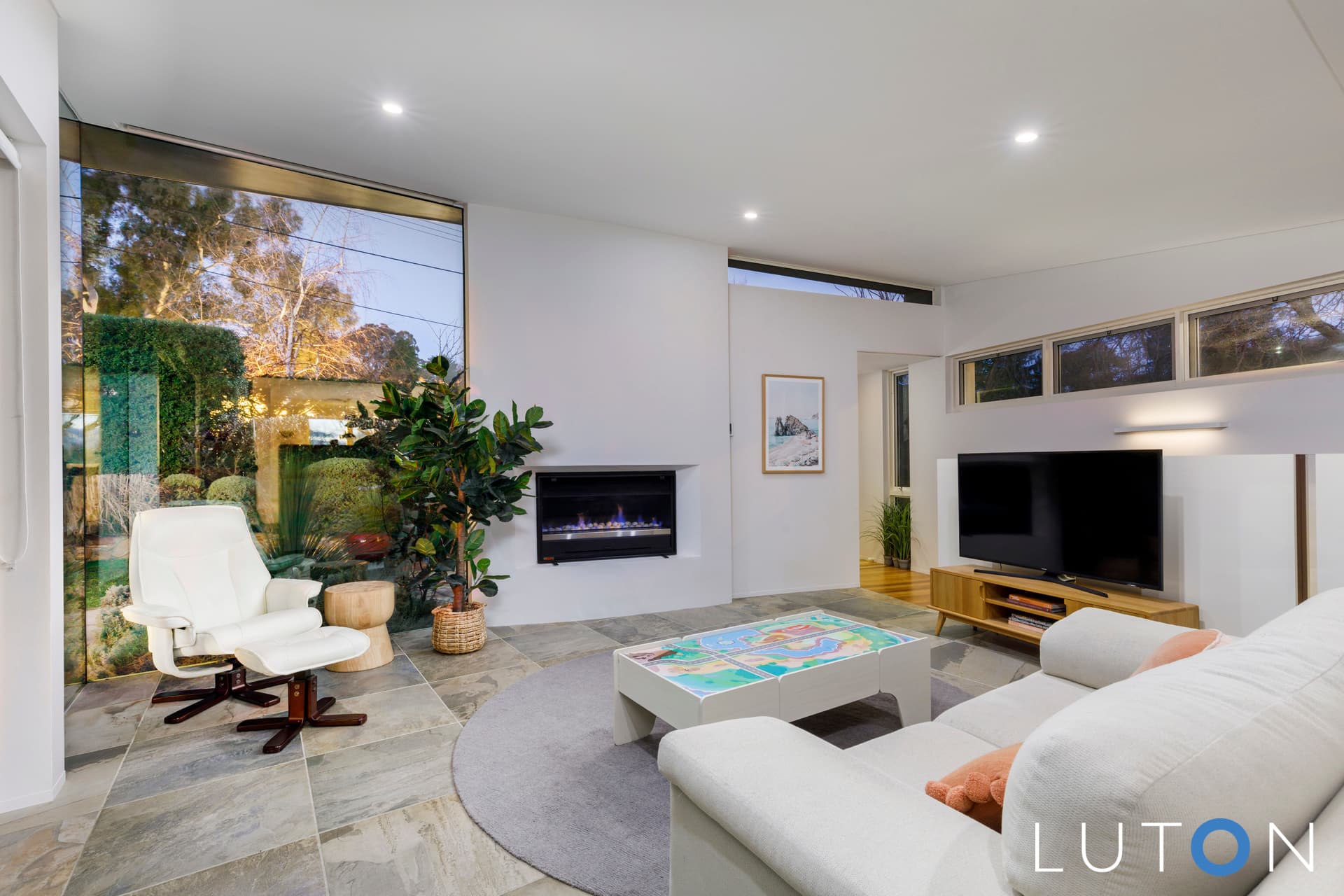 10 Smyth Place, Hughes ACT 2605, Hughes - Thumbnail 2