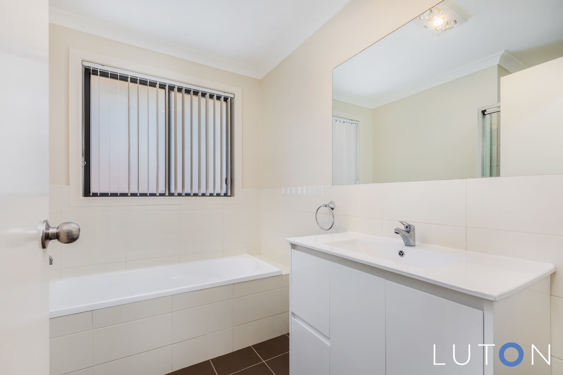 8 Sax Place, Macgregor ACT 2615, Macgregor - Thumbnail 2