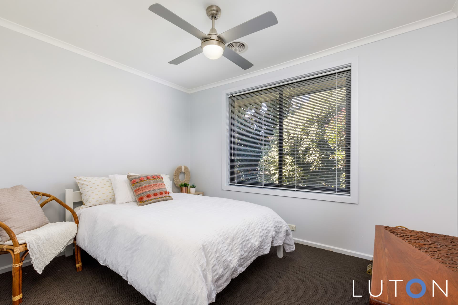 13 Woolrych Street, Holder ACT 2611, Holder - Thumbnail 2