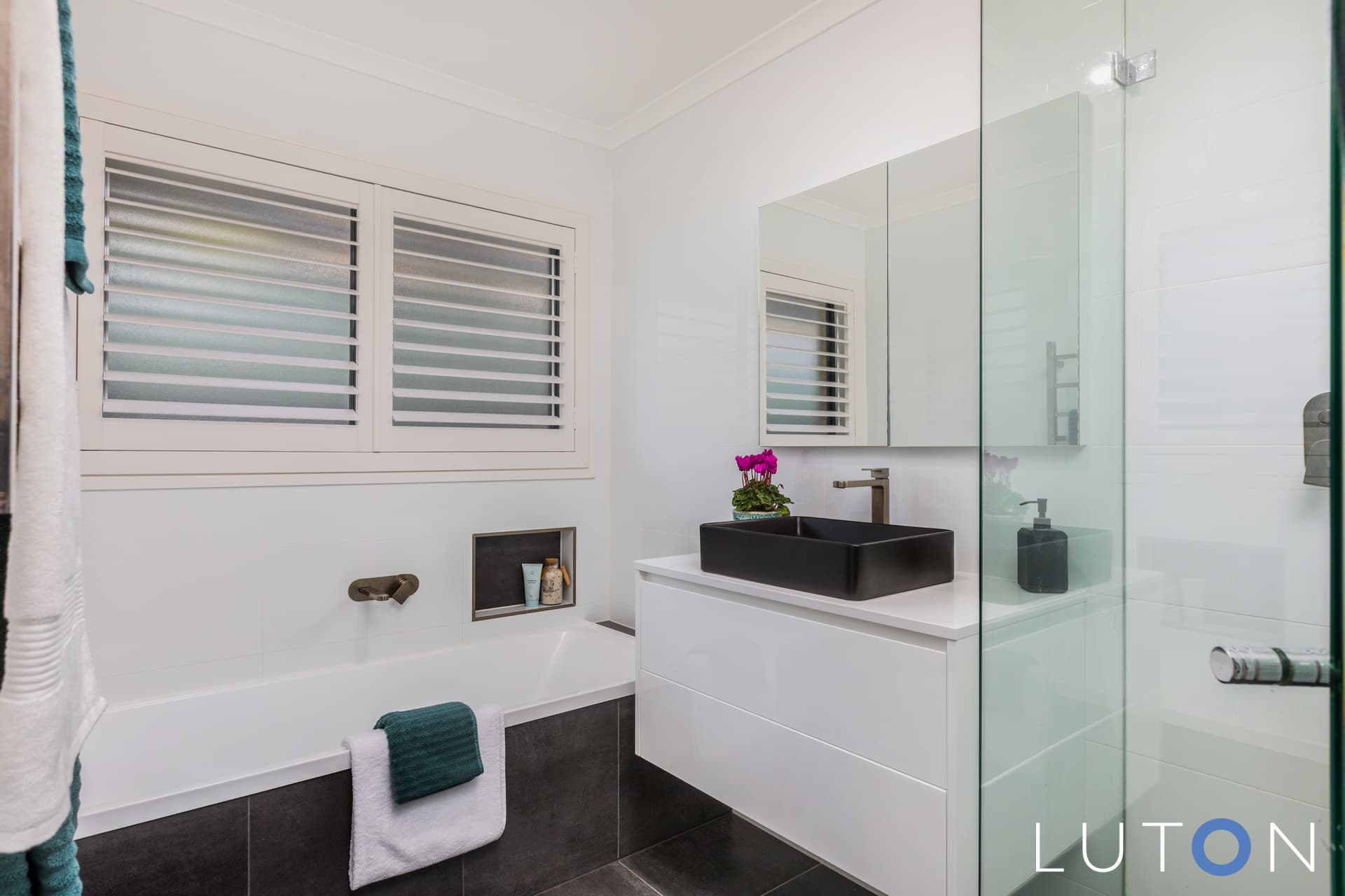 51 Shoalhaven Avenue, Amaroo ACT 2914, Amaroo - Thumbnail 2