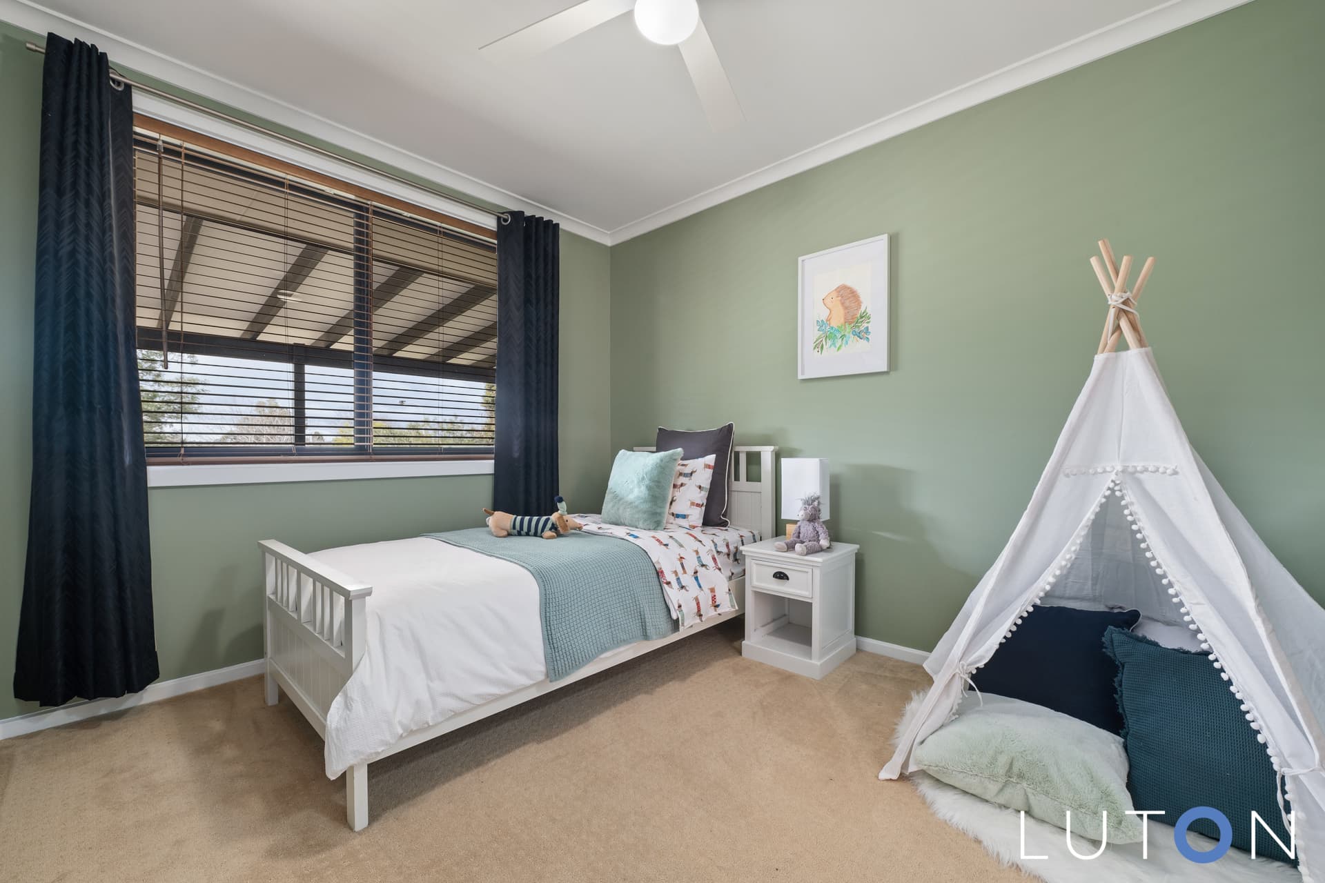 60 Armstrong Crescent, Holt ACT 2615, Holt - Thumbnail 2