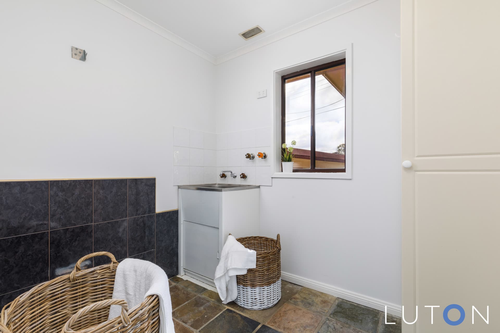1 Axon Street, Monash ACT 2904, Monash - Thumbnail 5
