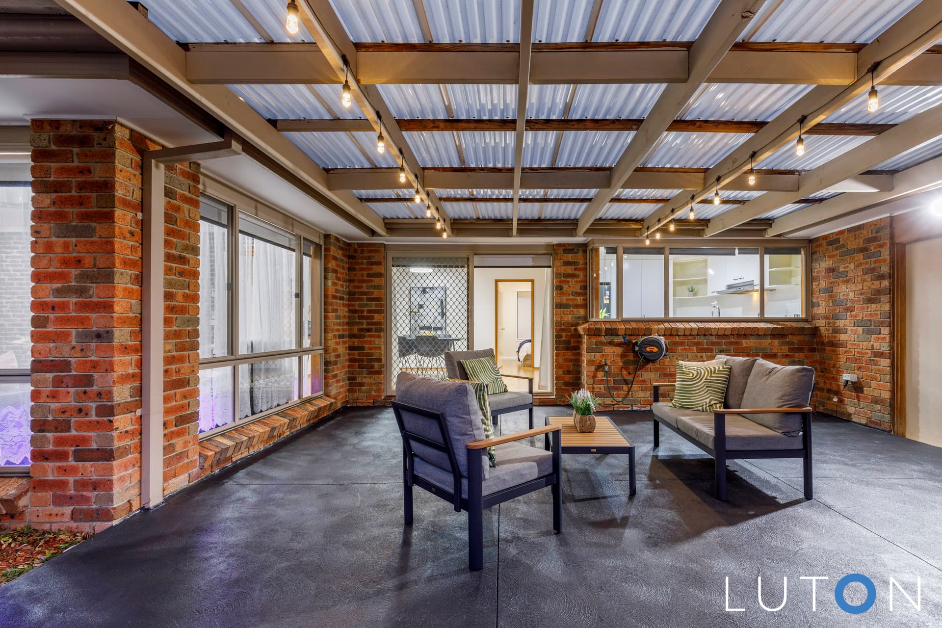 54 Lewis Luxton Avenue, Gordon ACT 2906, Gordon - Thumbnail 2