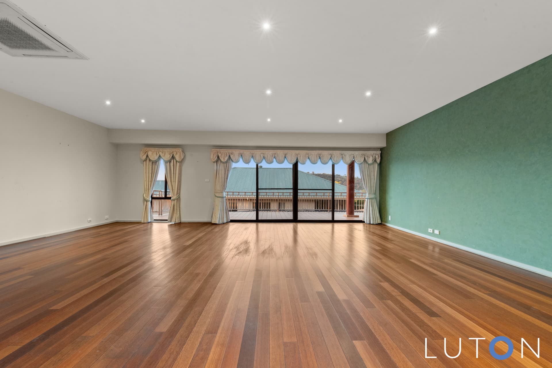 5 Wollemi Place, Banks ACT 2906, Banks - Thumbnail 2