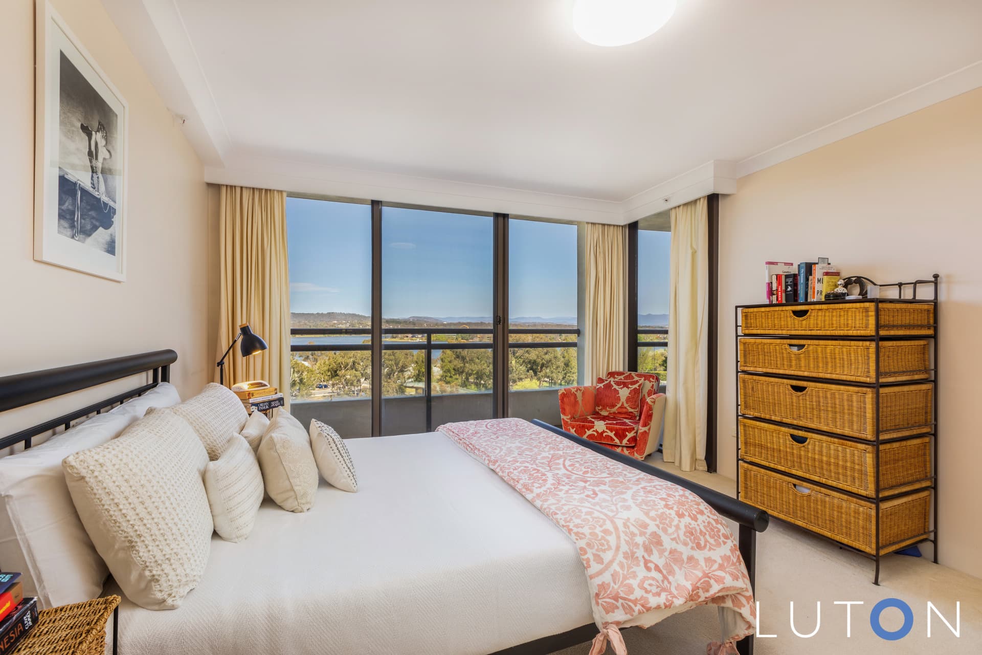 903/2 Marcus Clarke Street, City ACT 2601, City - Thumbnail 4