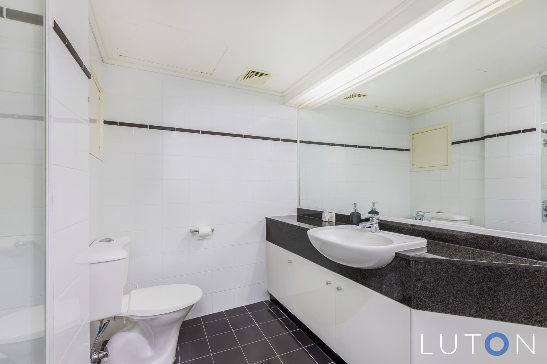 903/2 Marcus Clarke Street, City ACT 2601, City - Thumbnail 2